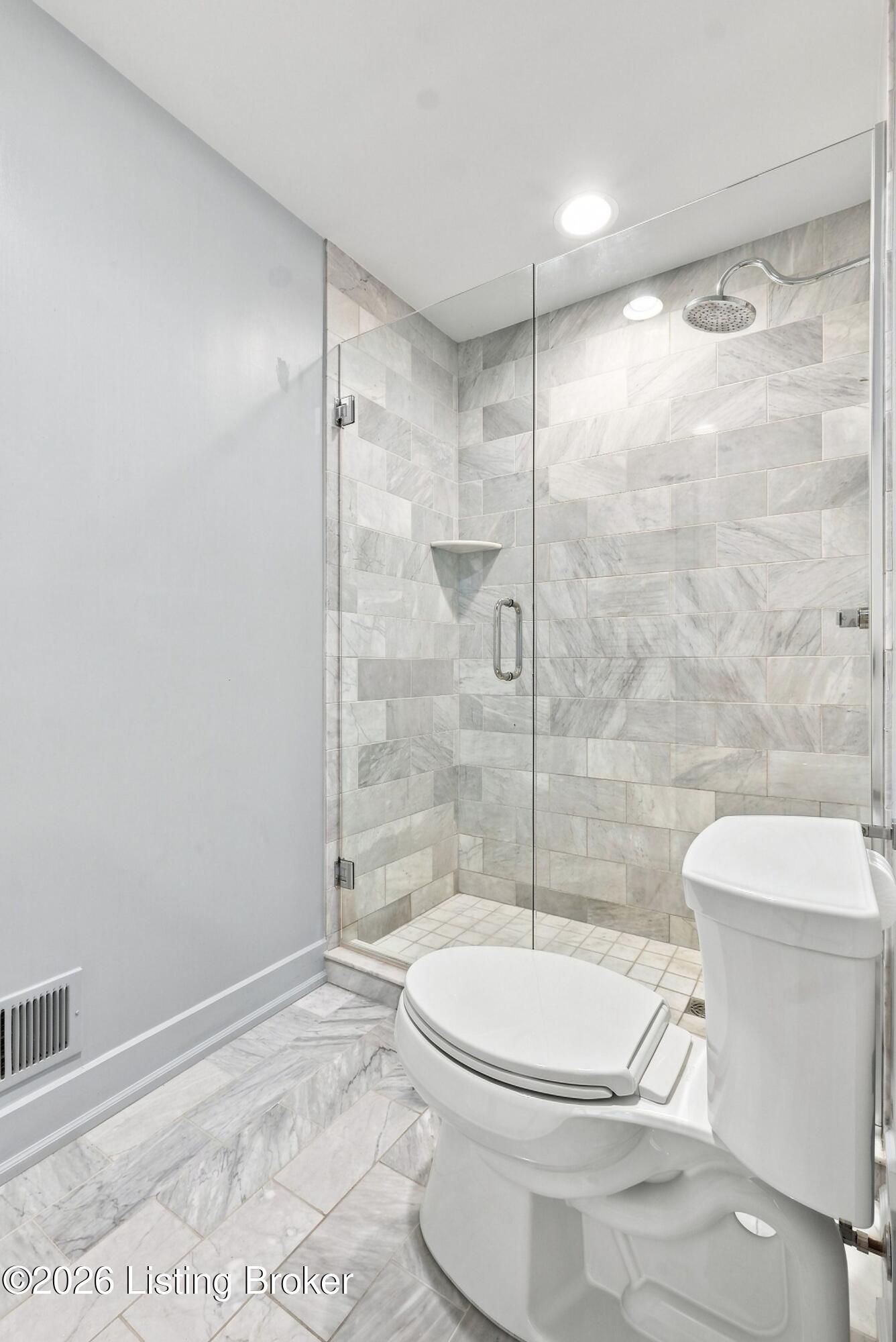 1128 Rostrevor Cir