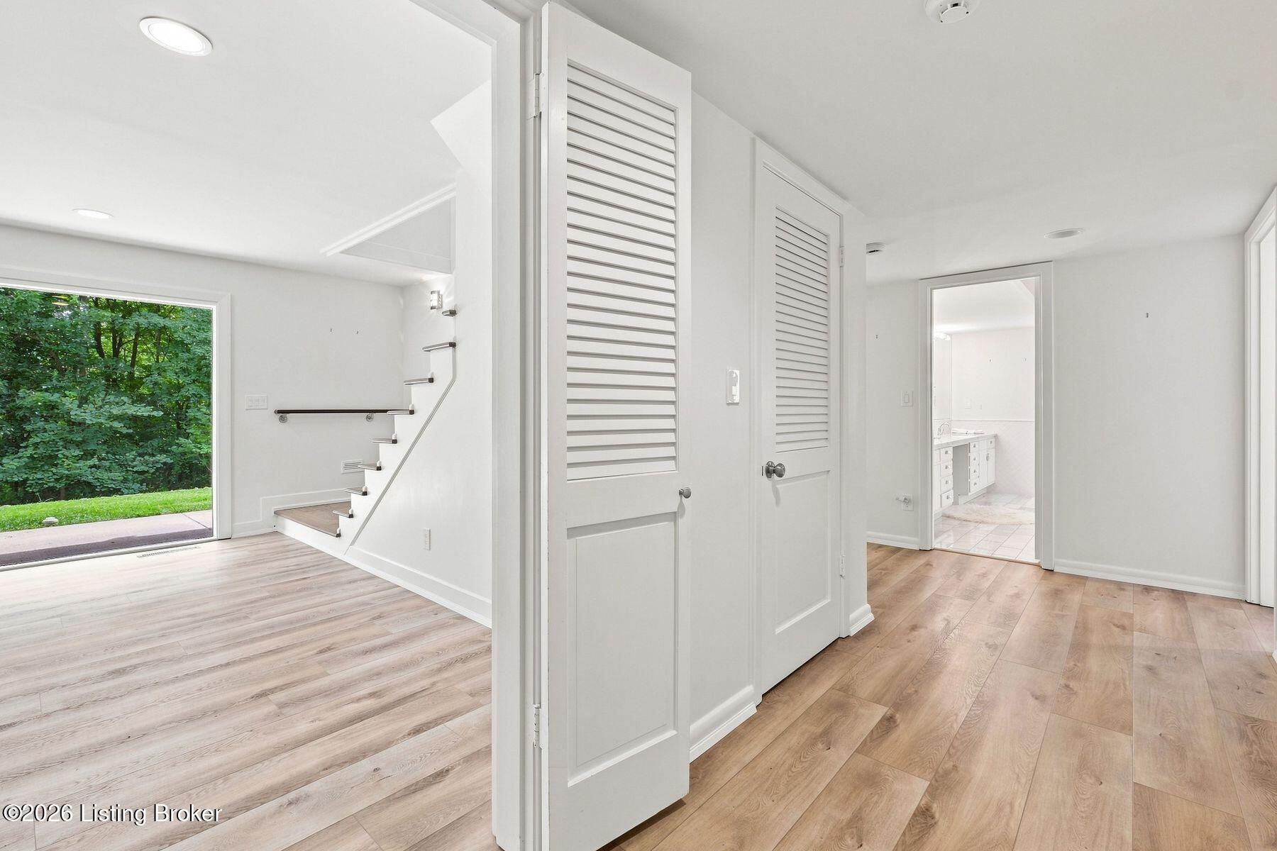 1128 Rostrevor Cir