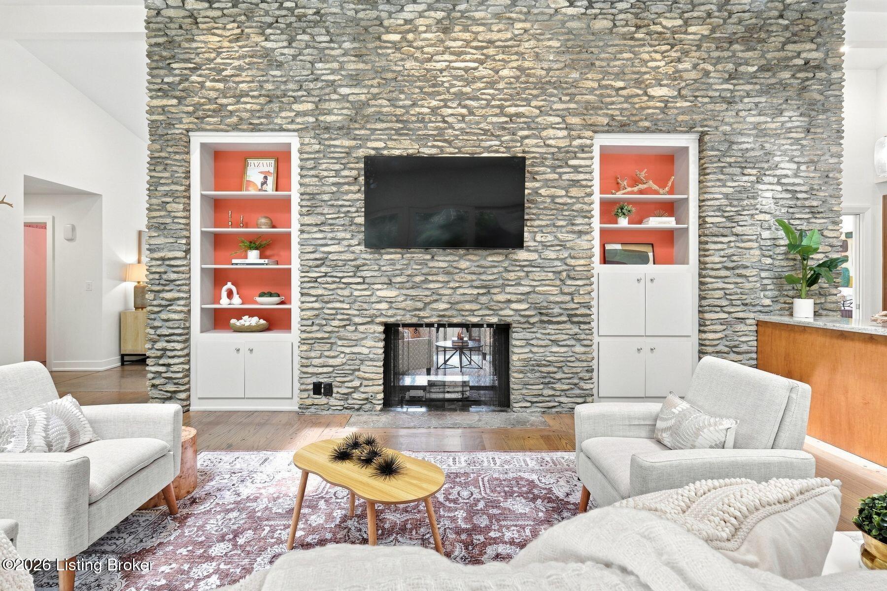 1128 Rostrevor Cir