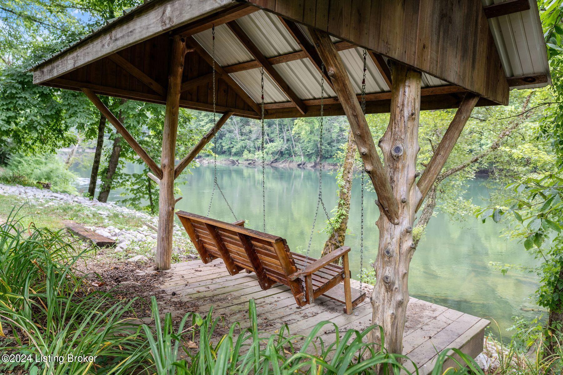 115 Rosalind Way