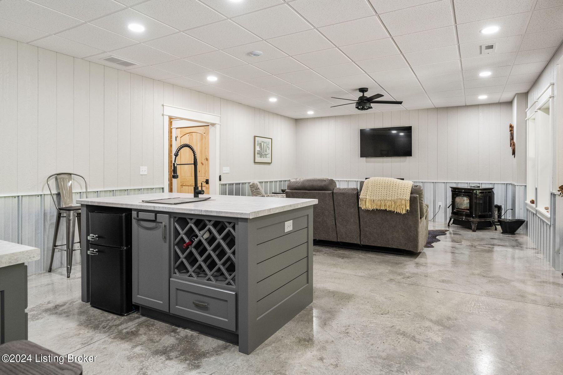 115 Rosalind Way