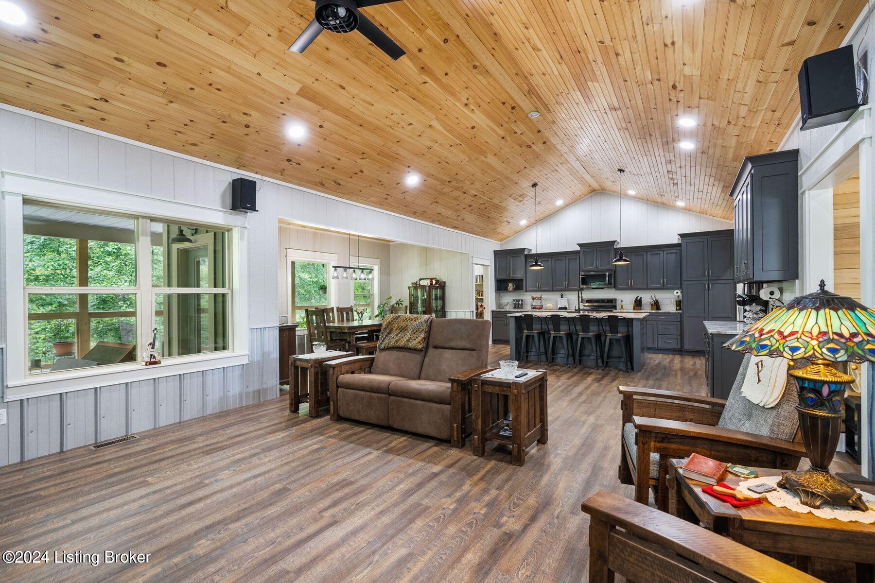 115 Rosalind Way