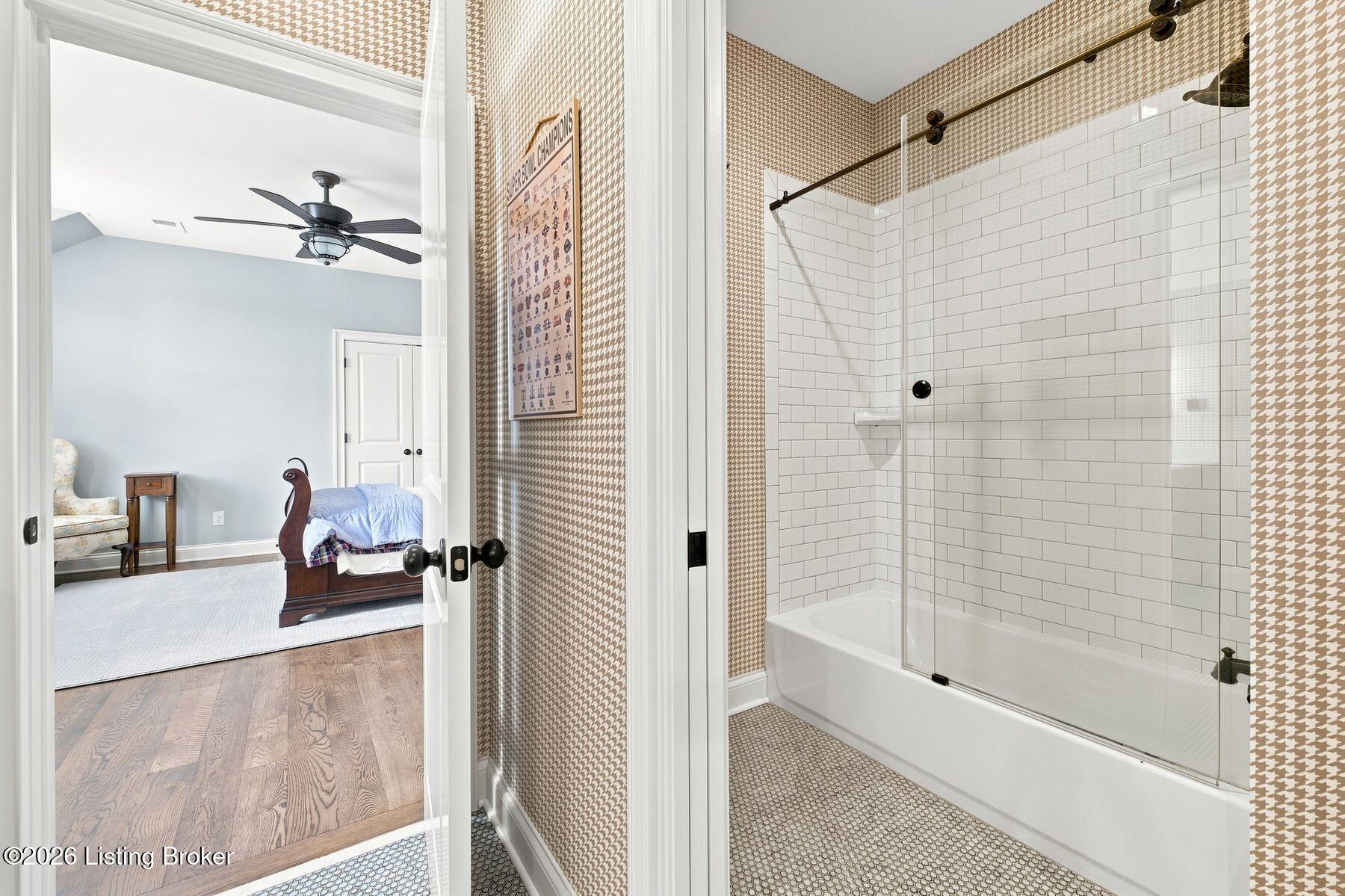 5716 Harrods Glen Dr