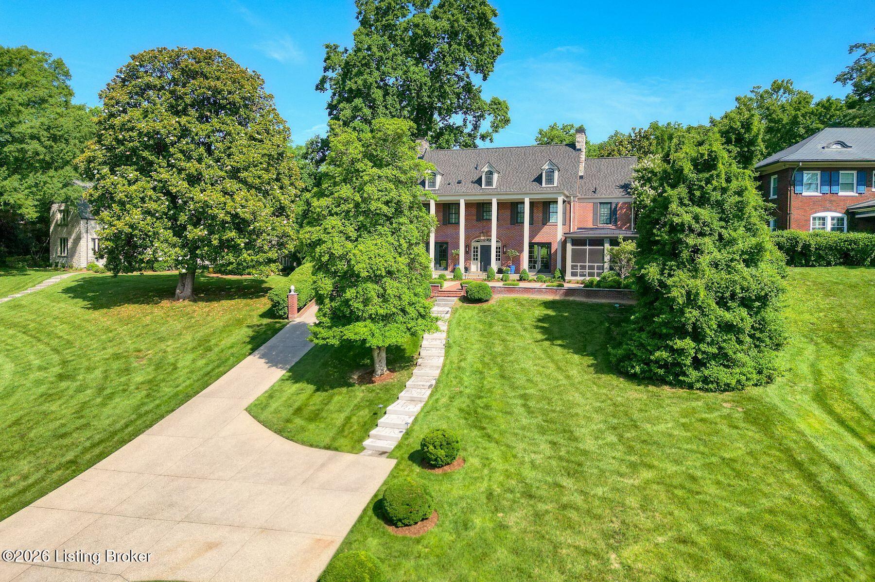 1679 Spring Dr