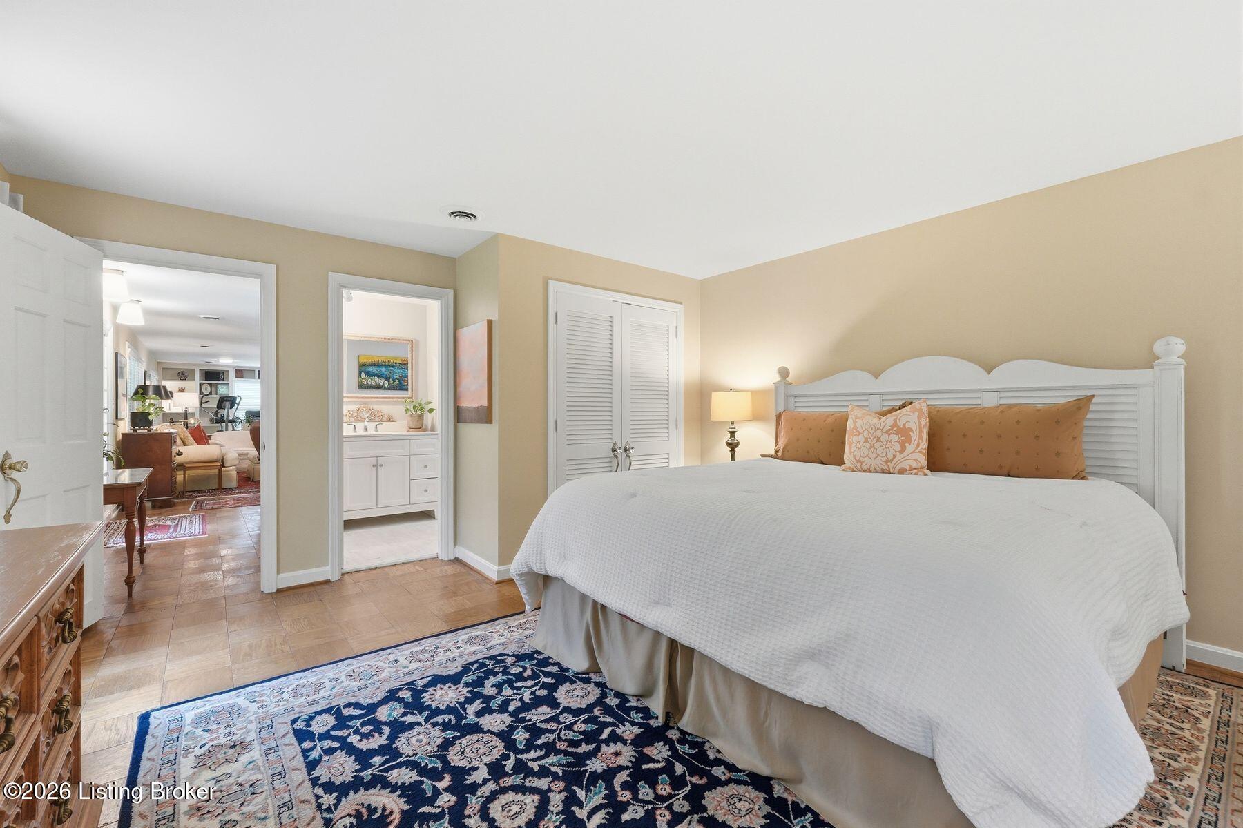 5105 Moccasin Ct
