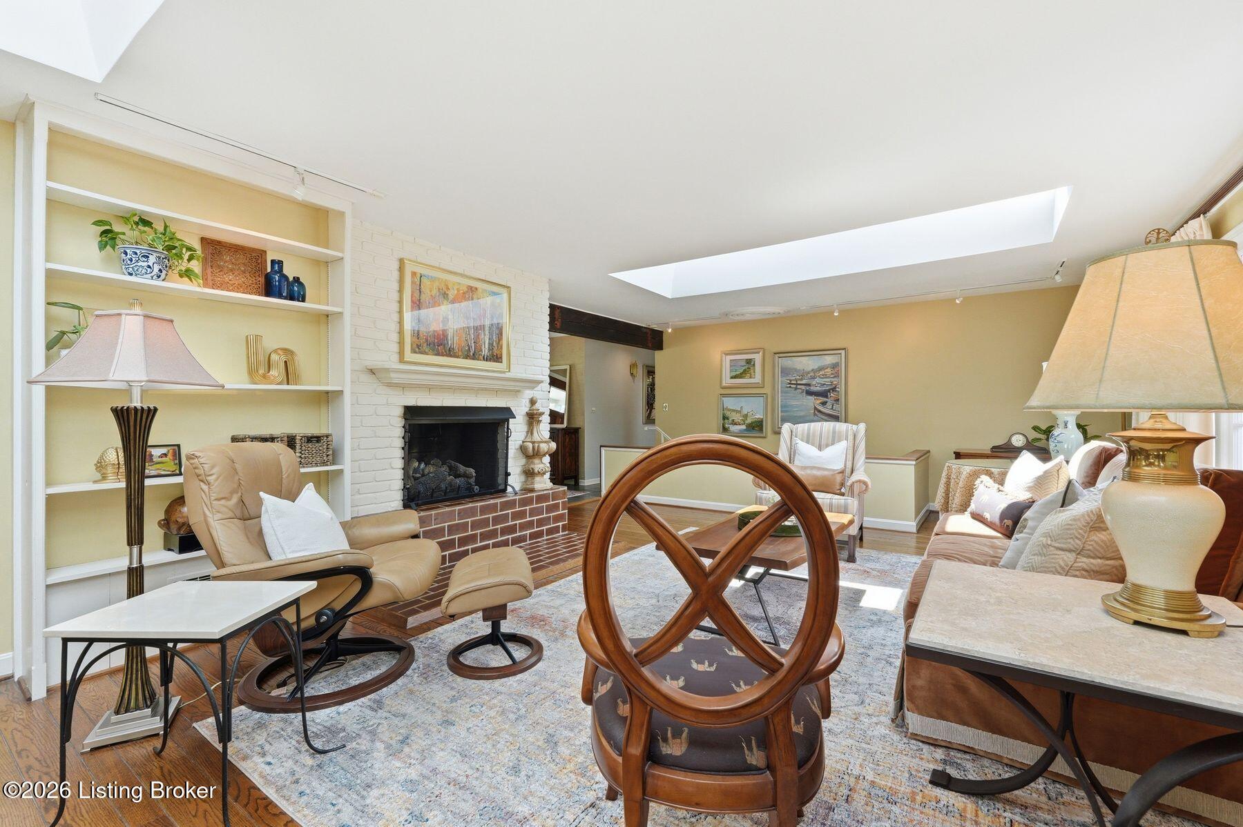 5105 Moccasin Ct