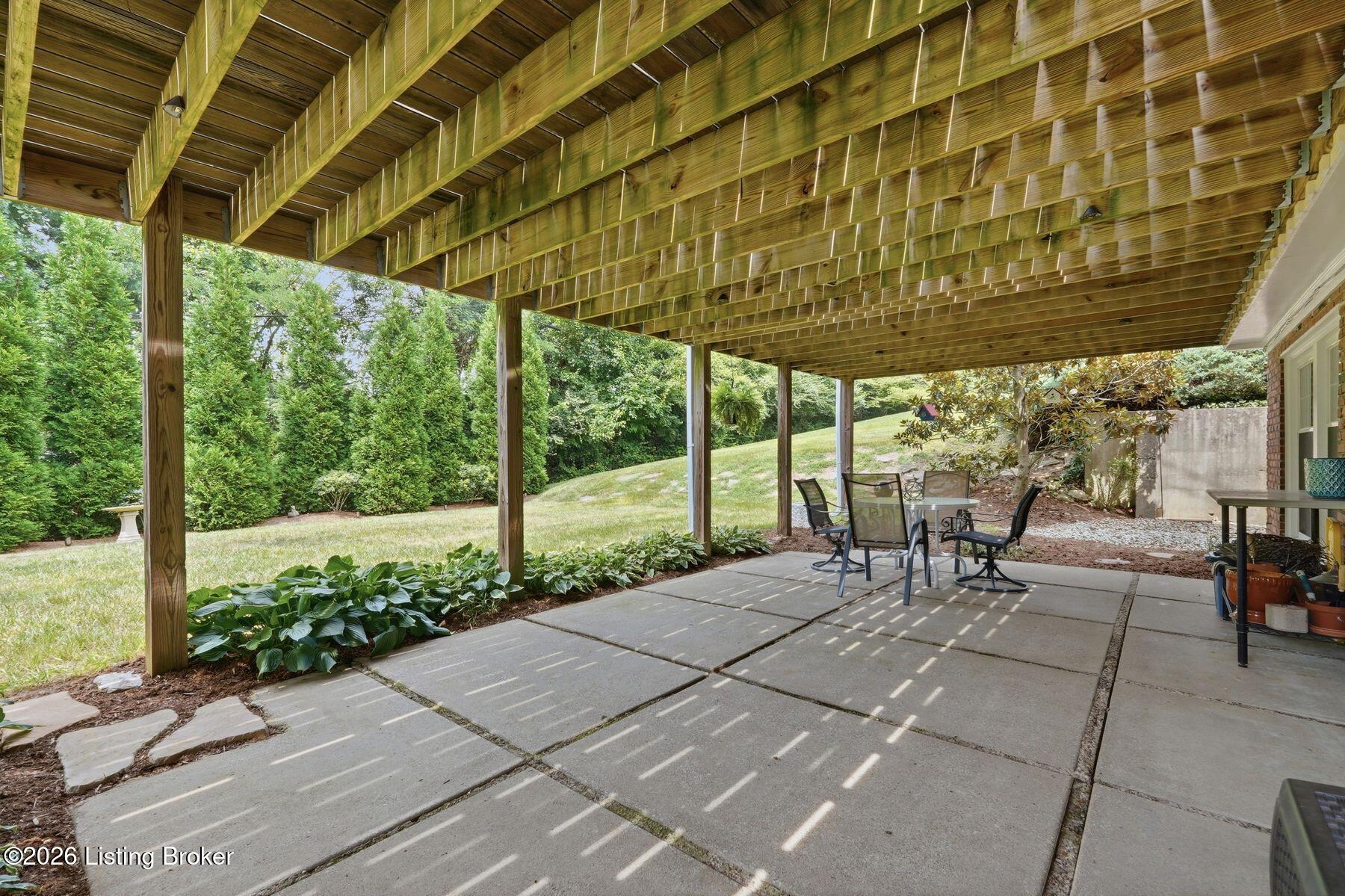 5105 Moccasin Ct