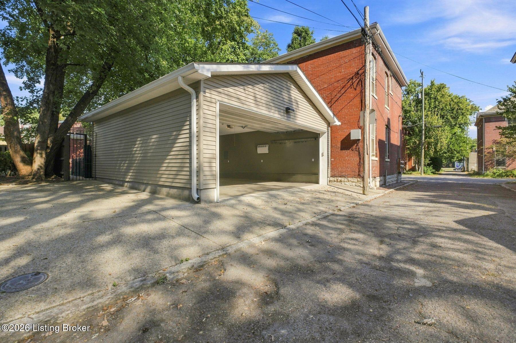 1031 S 7th St