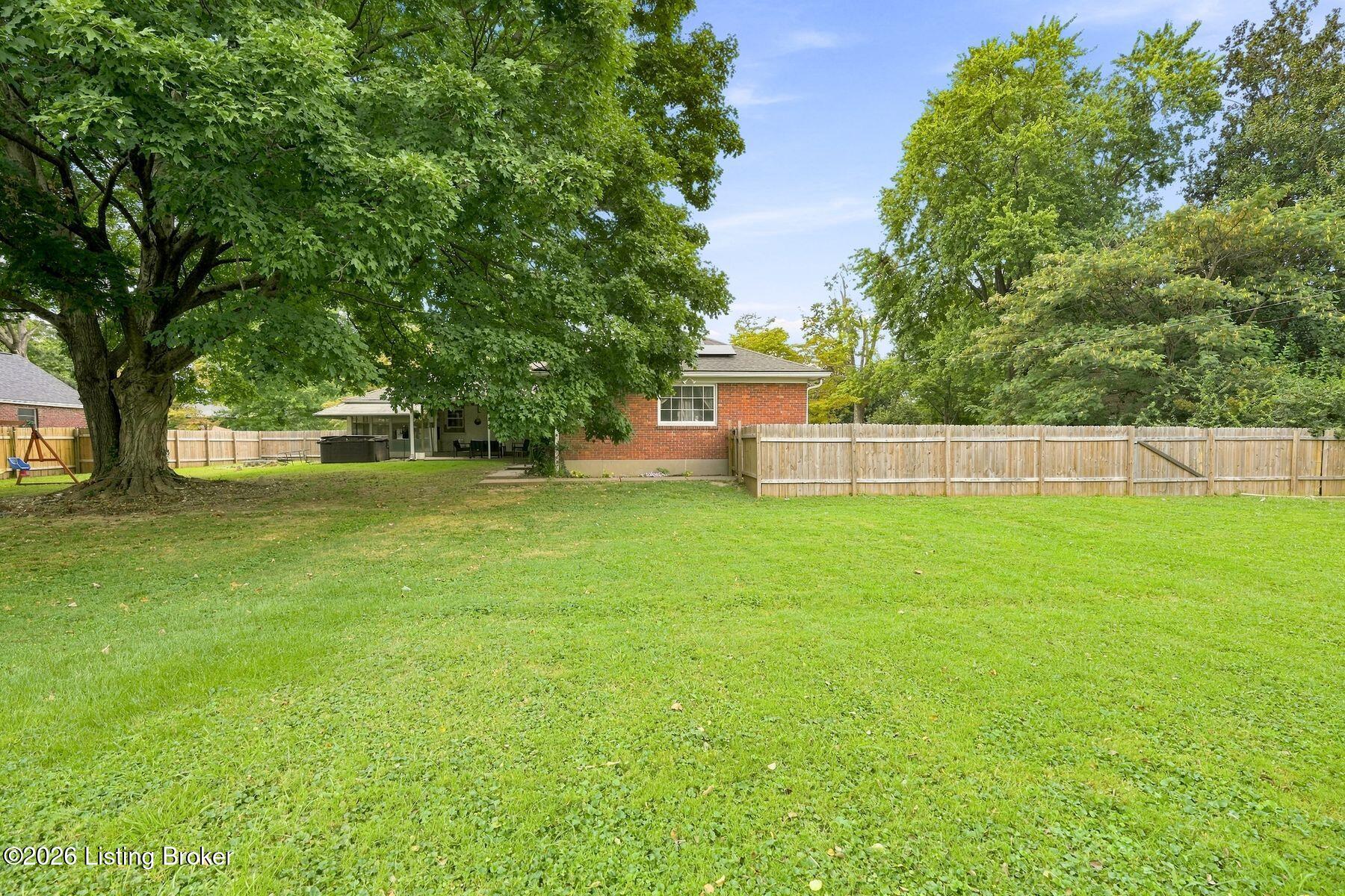 2208 Bashford Manor Ln