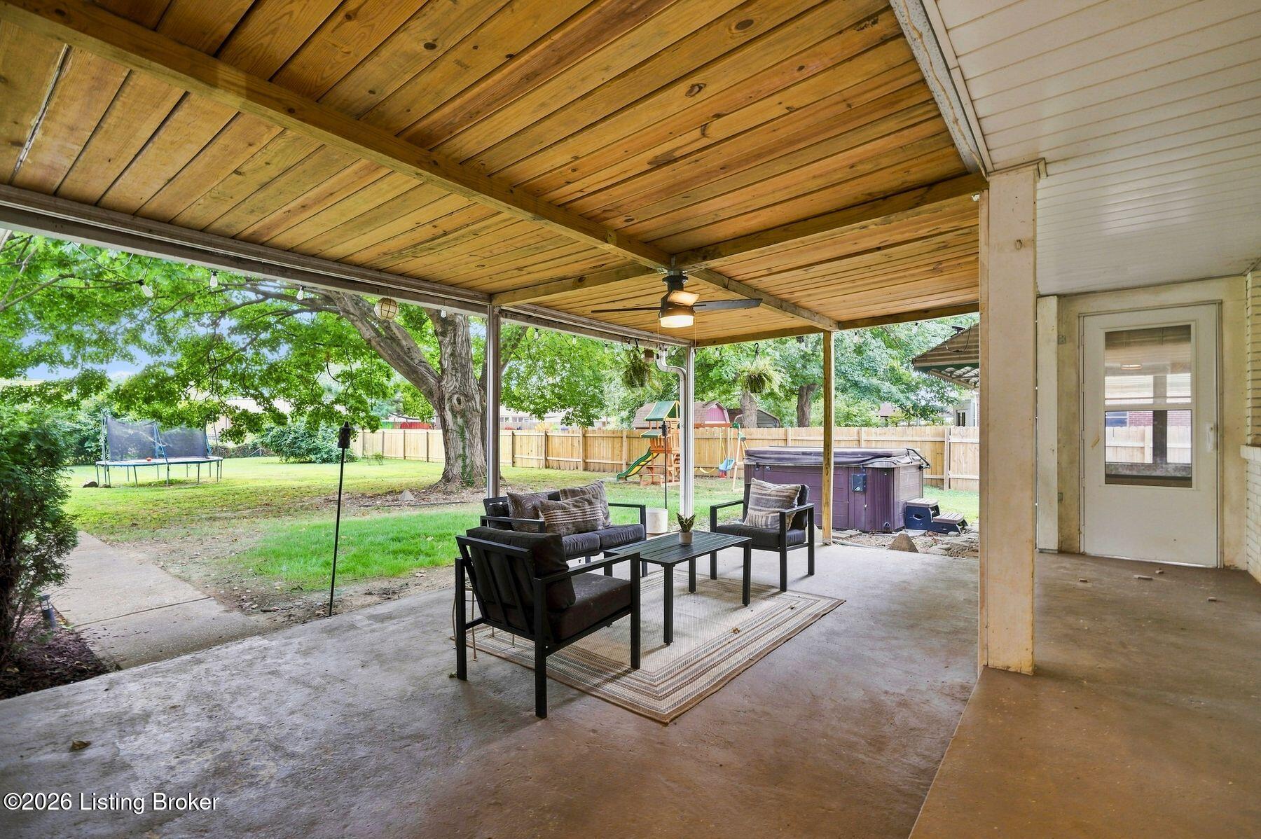 2208 Bashford Manor Ln