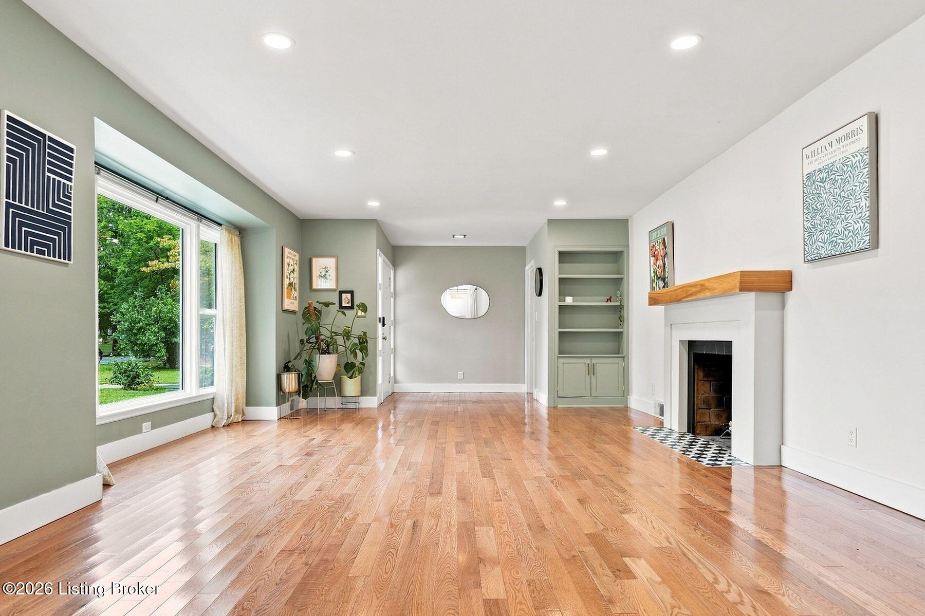 2208 Bashford Manor Ln