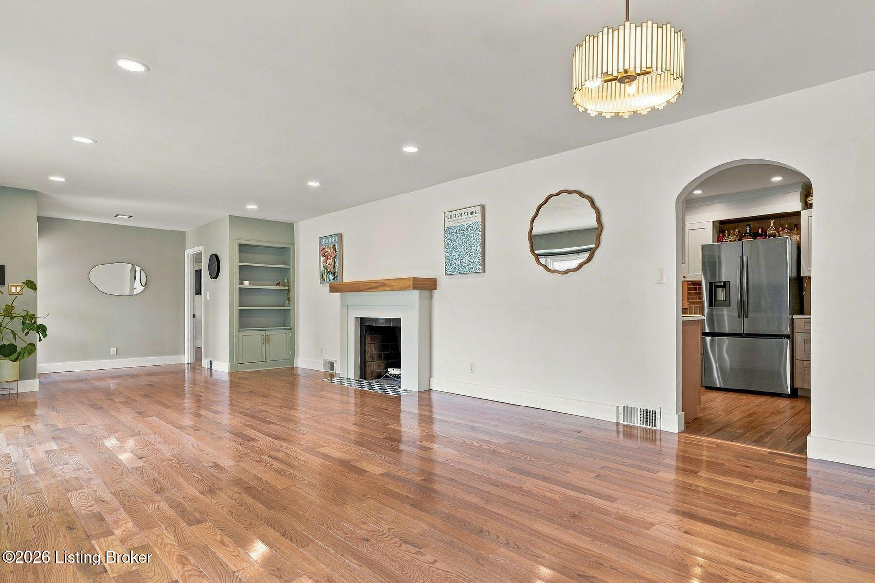 2208 Bashford Manor Ln