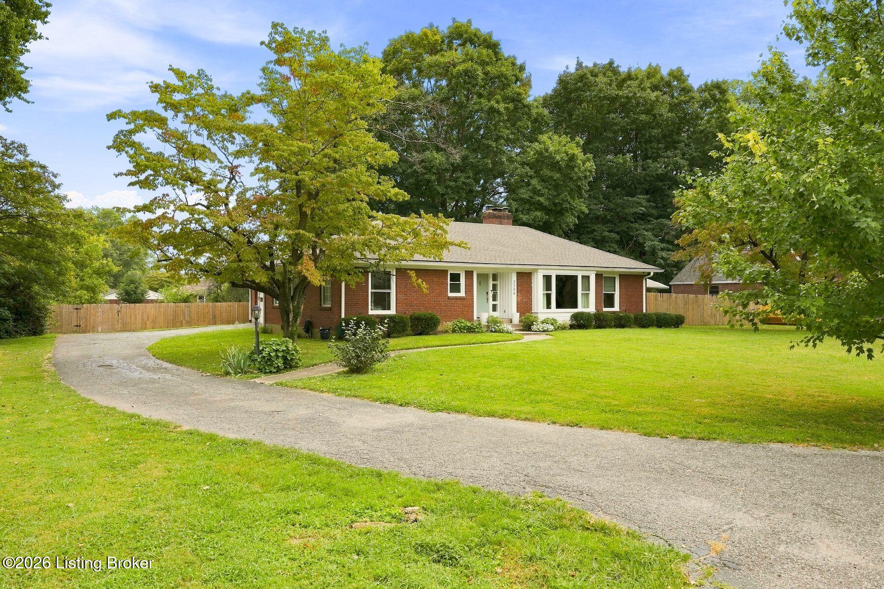 2208 Bashford Manor Ln