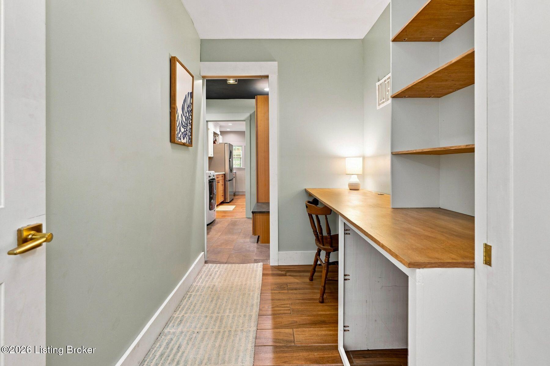 2208 Bashford Manor Ln