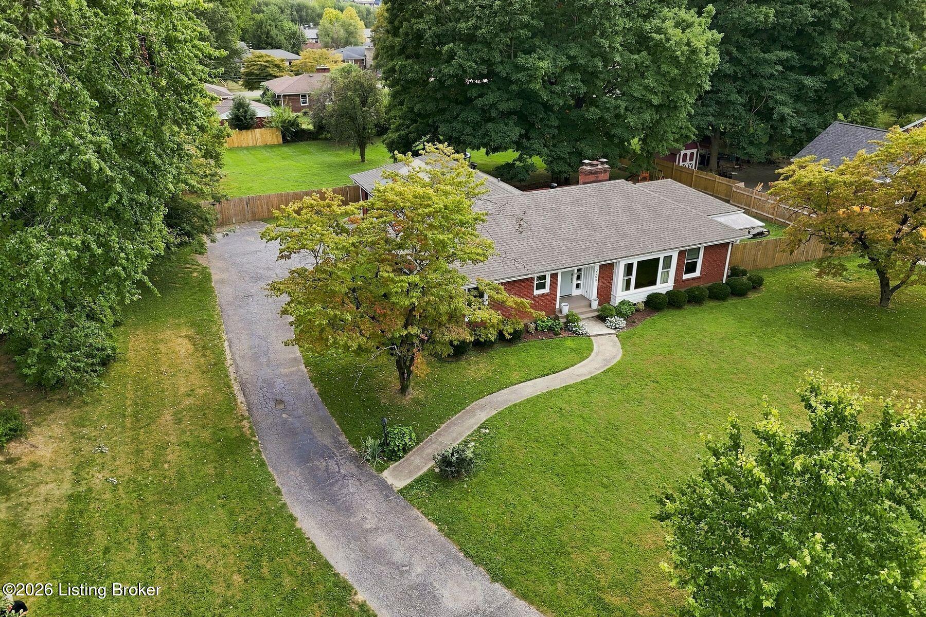 2208 Bashford Manor Ln