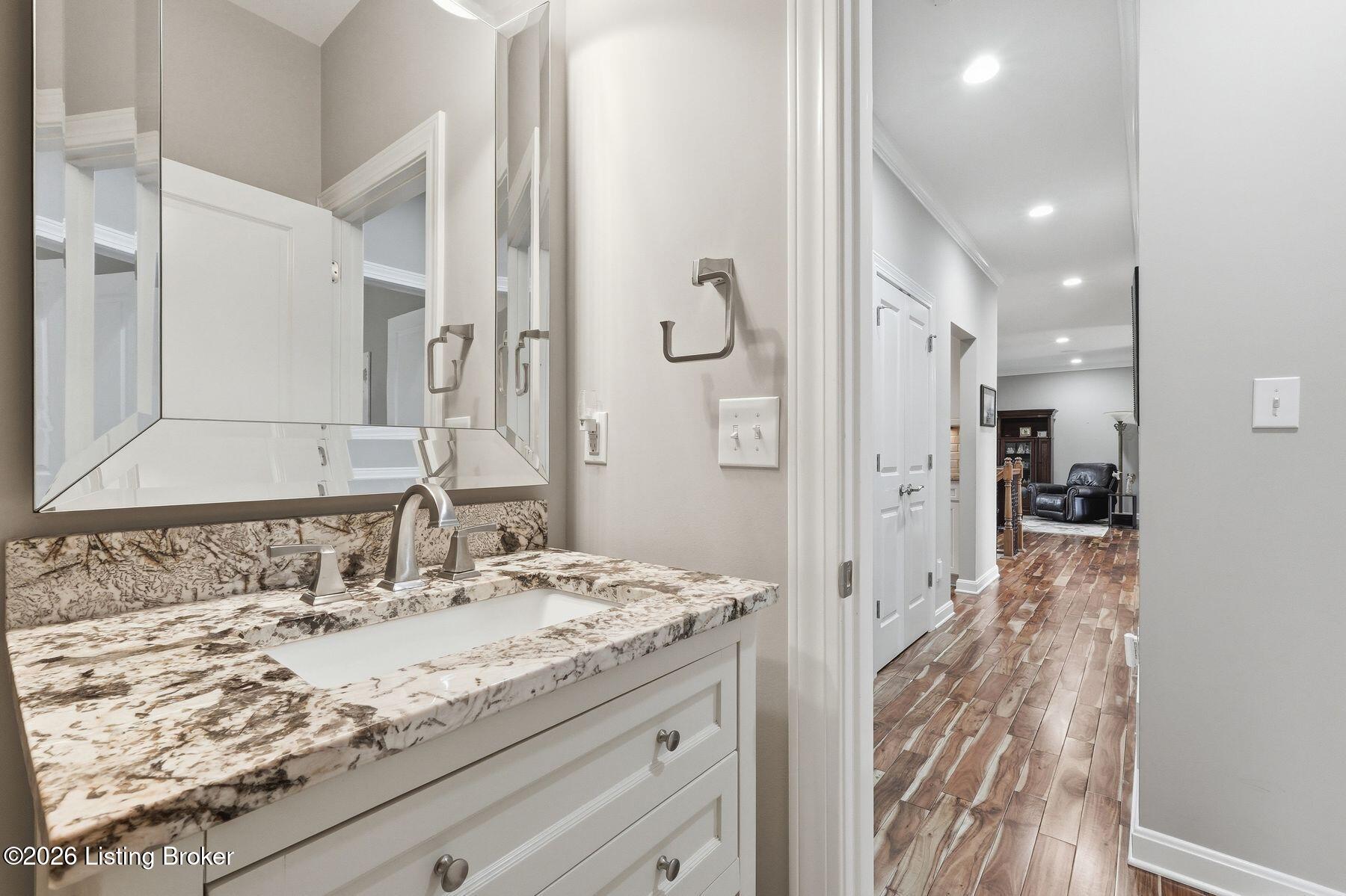 17000 Isabella View Pl