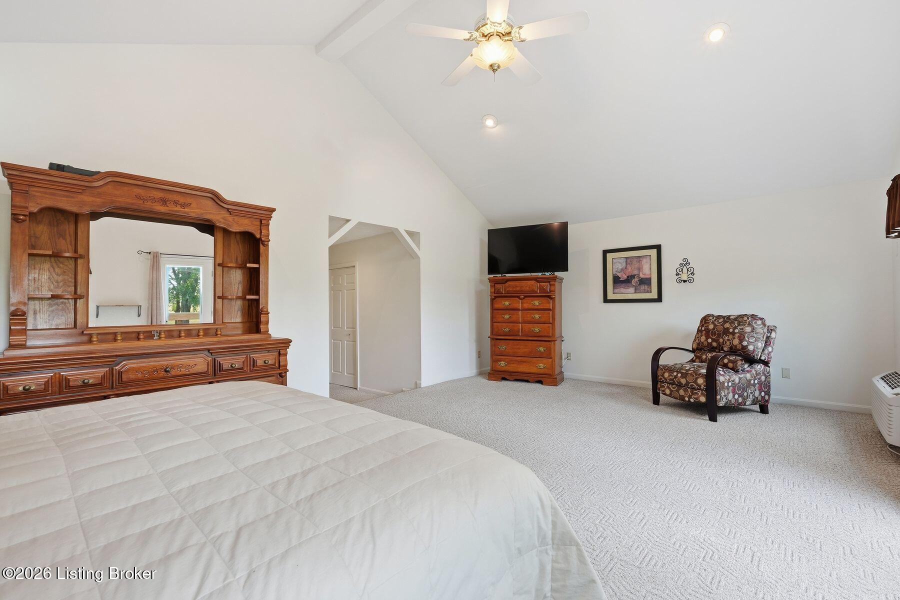 5806 Renada Dr