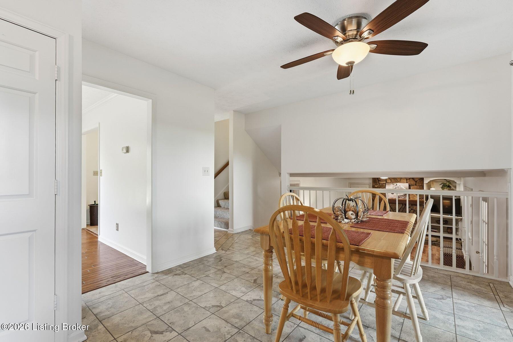 5806 Renada Dr