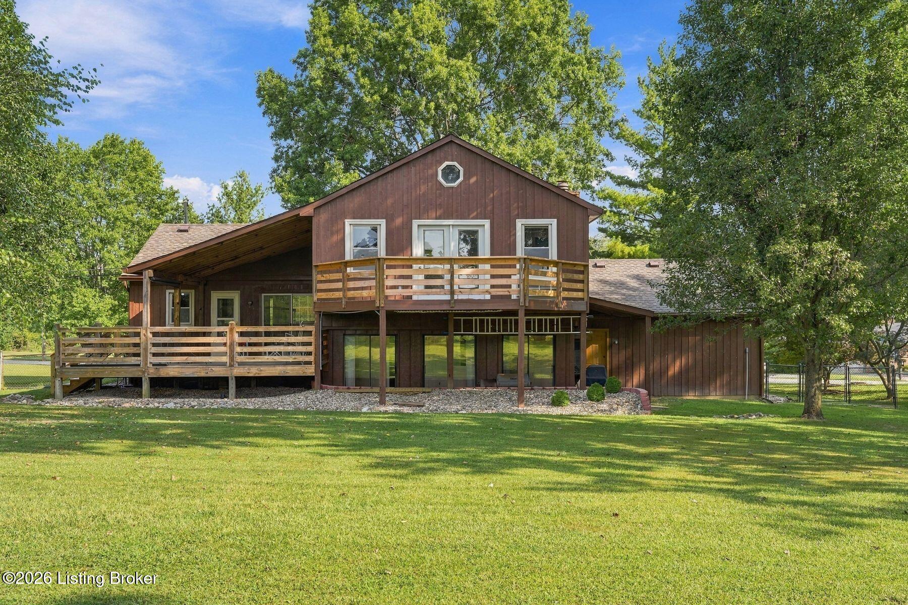 5806 Renada Dr