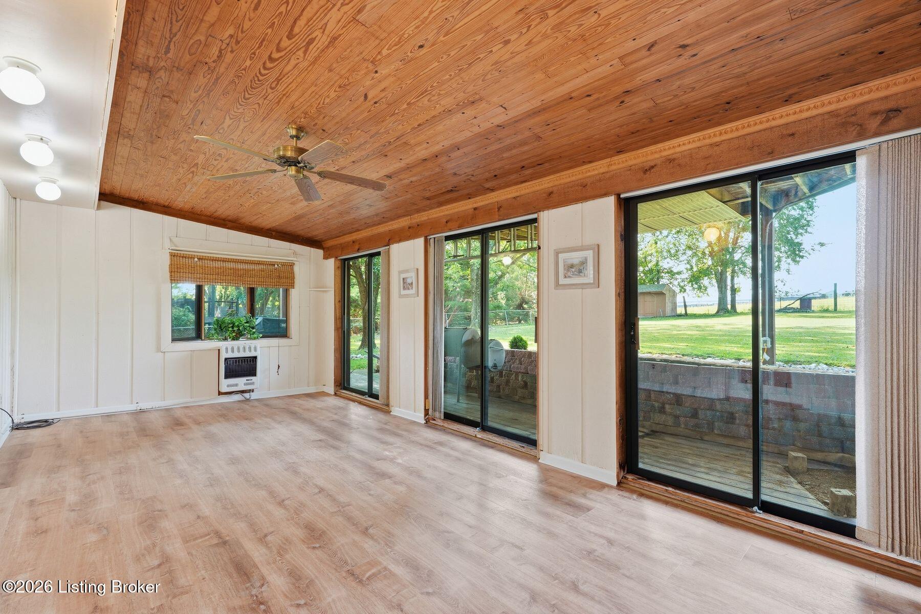 5806 Renada Dr