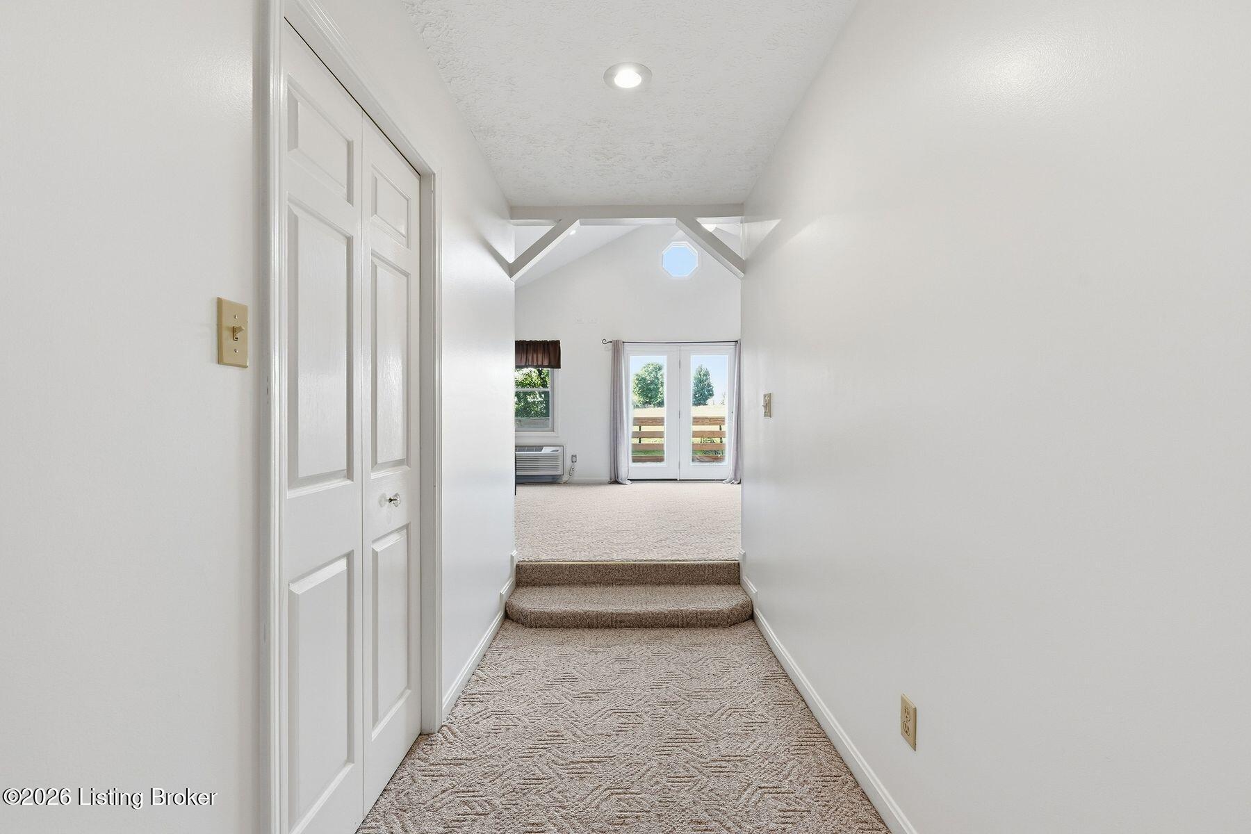 5806 Renada Dr