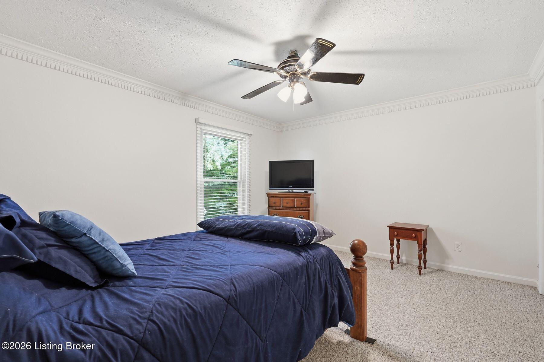 5806 Renada Dr