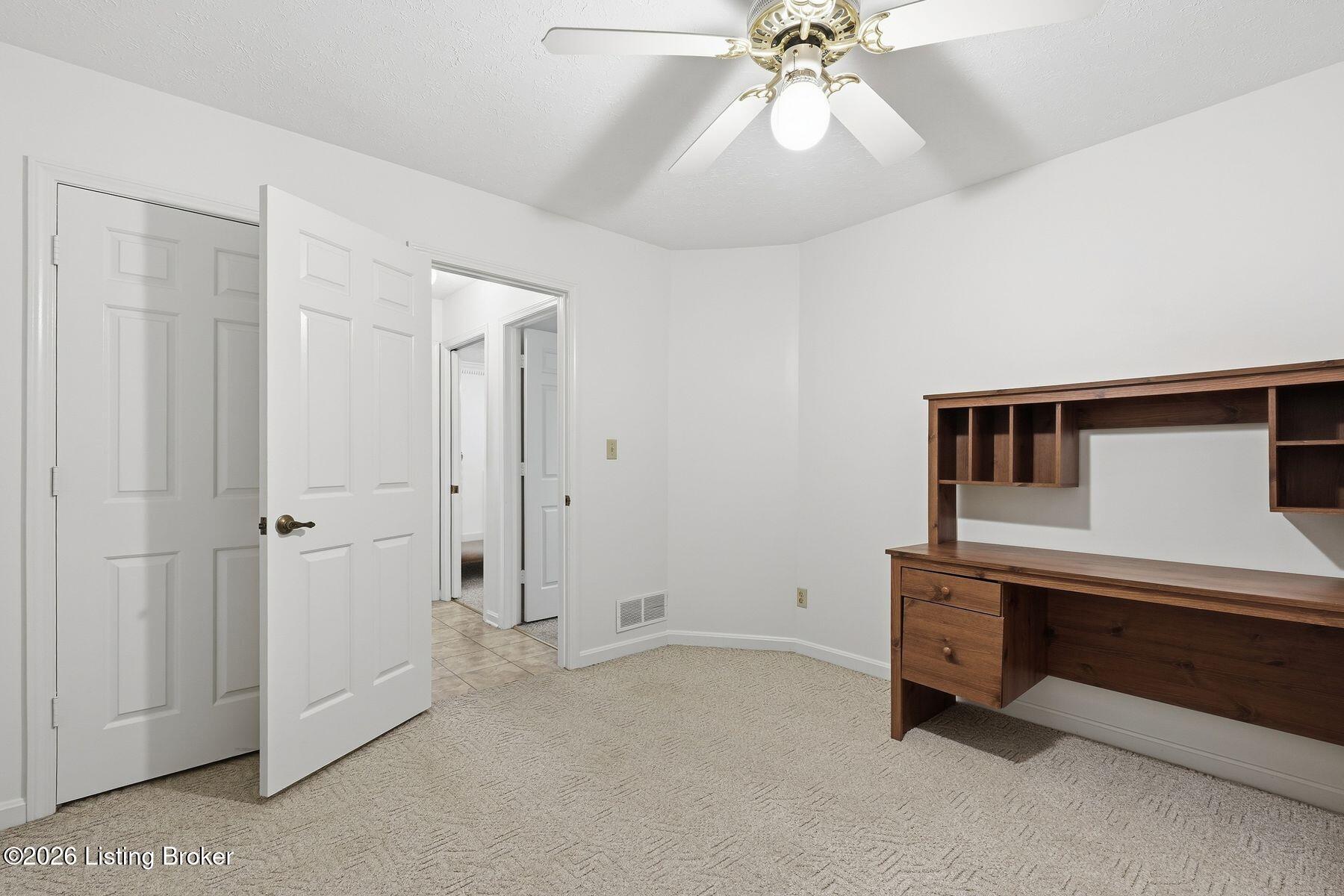 5806 Renada Dr