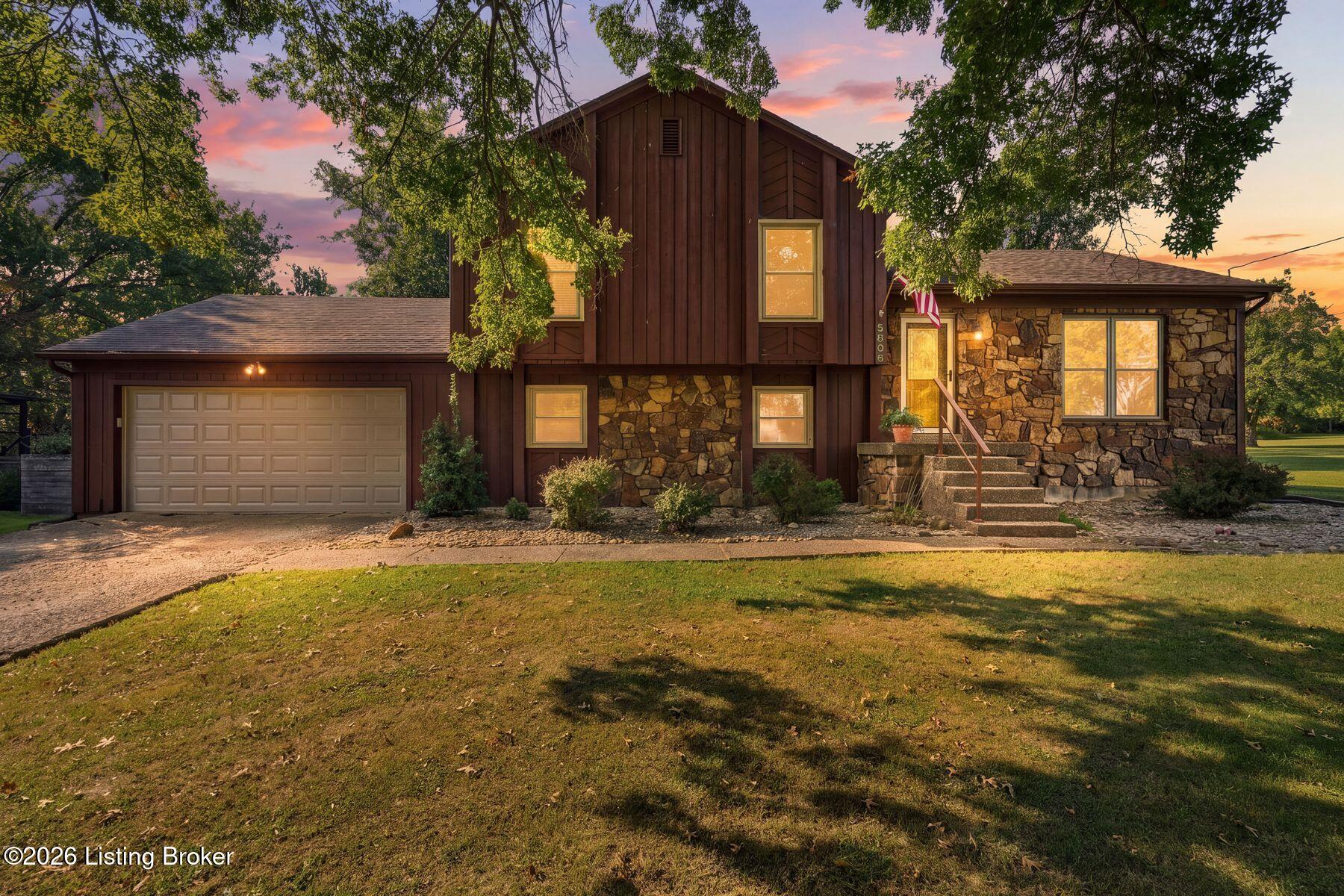 5806 Renada Dr