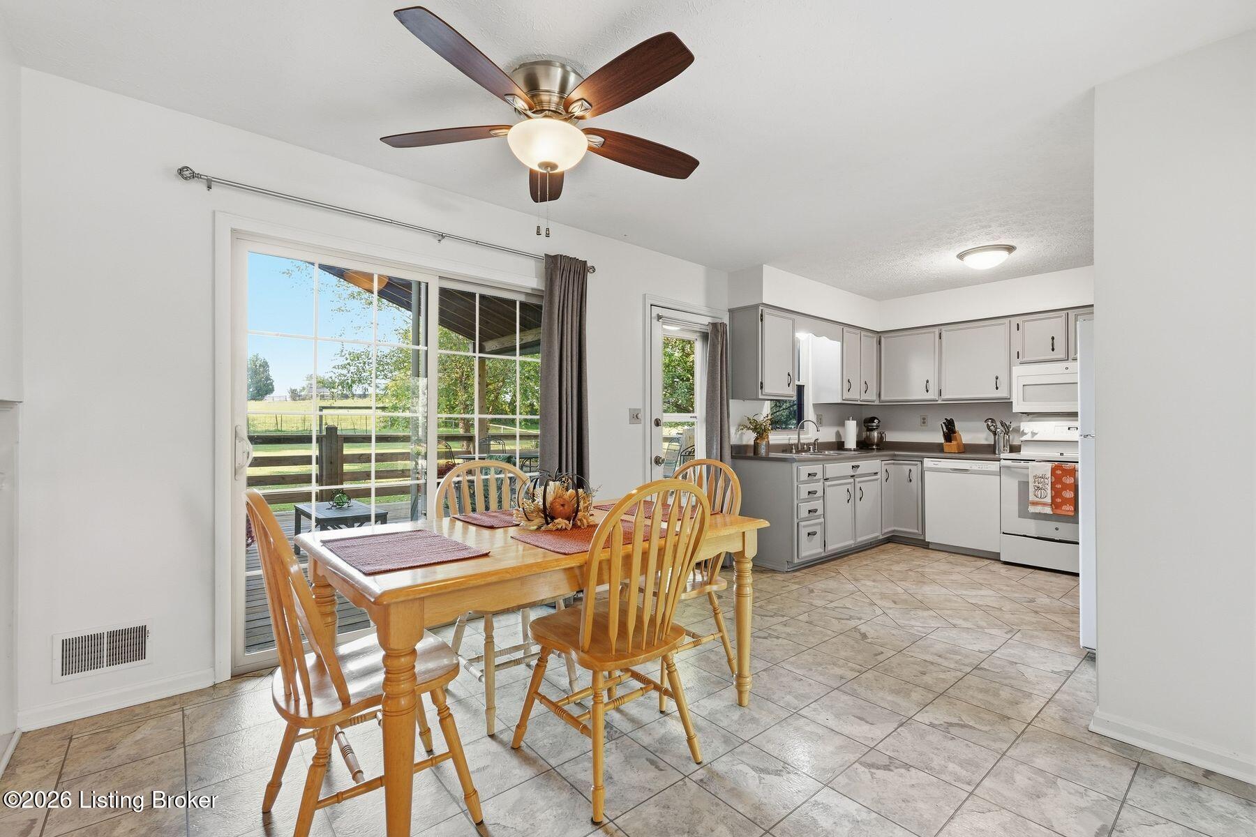5806 Renada Dr