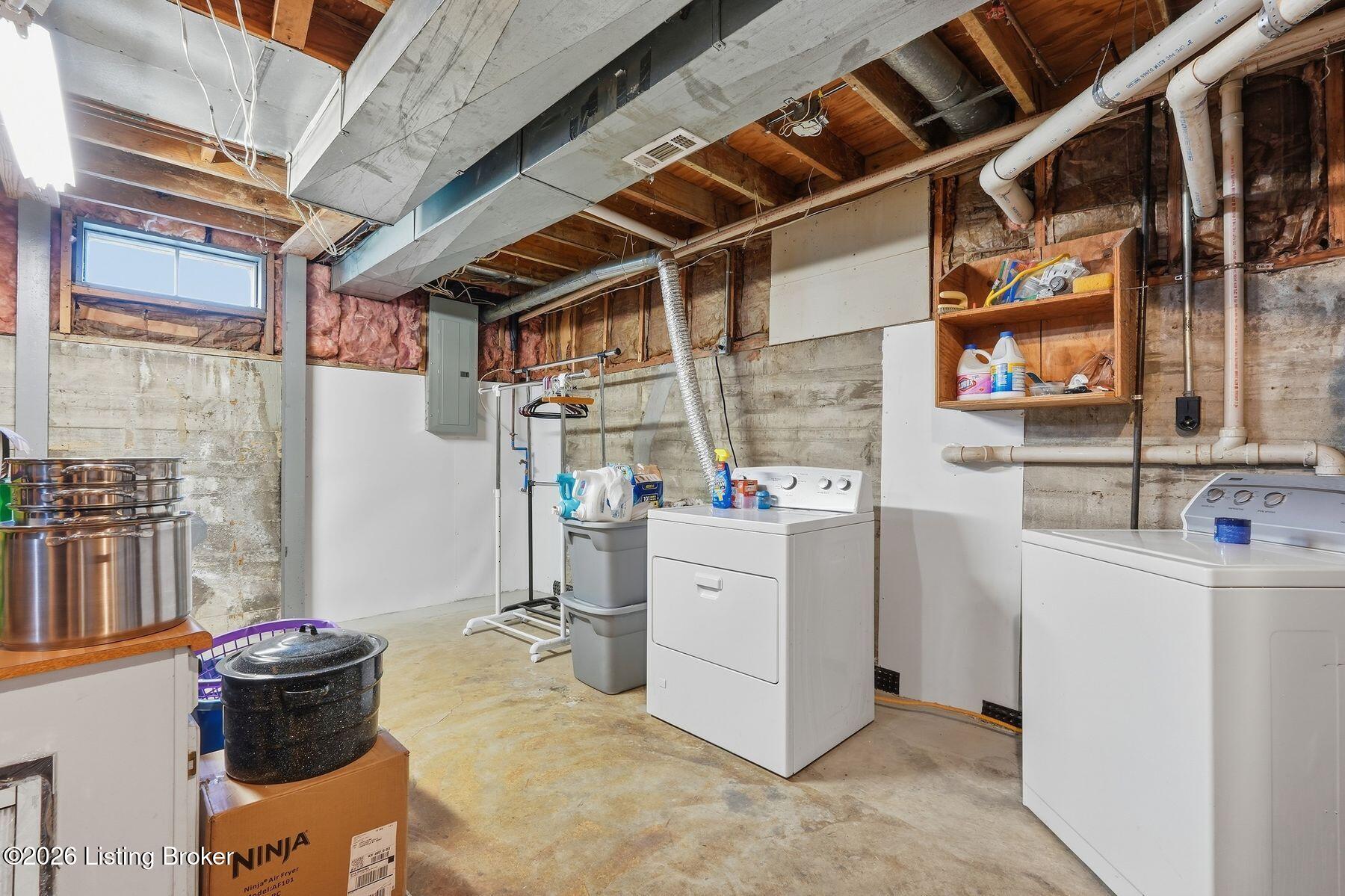 5806 Renada Dr