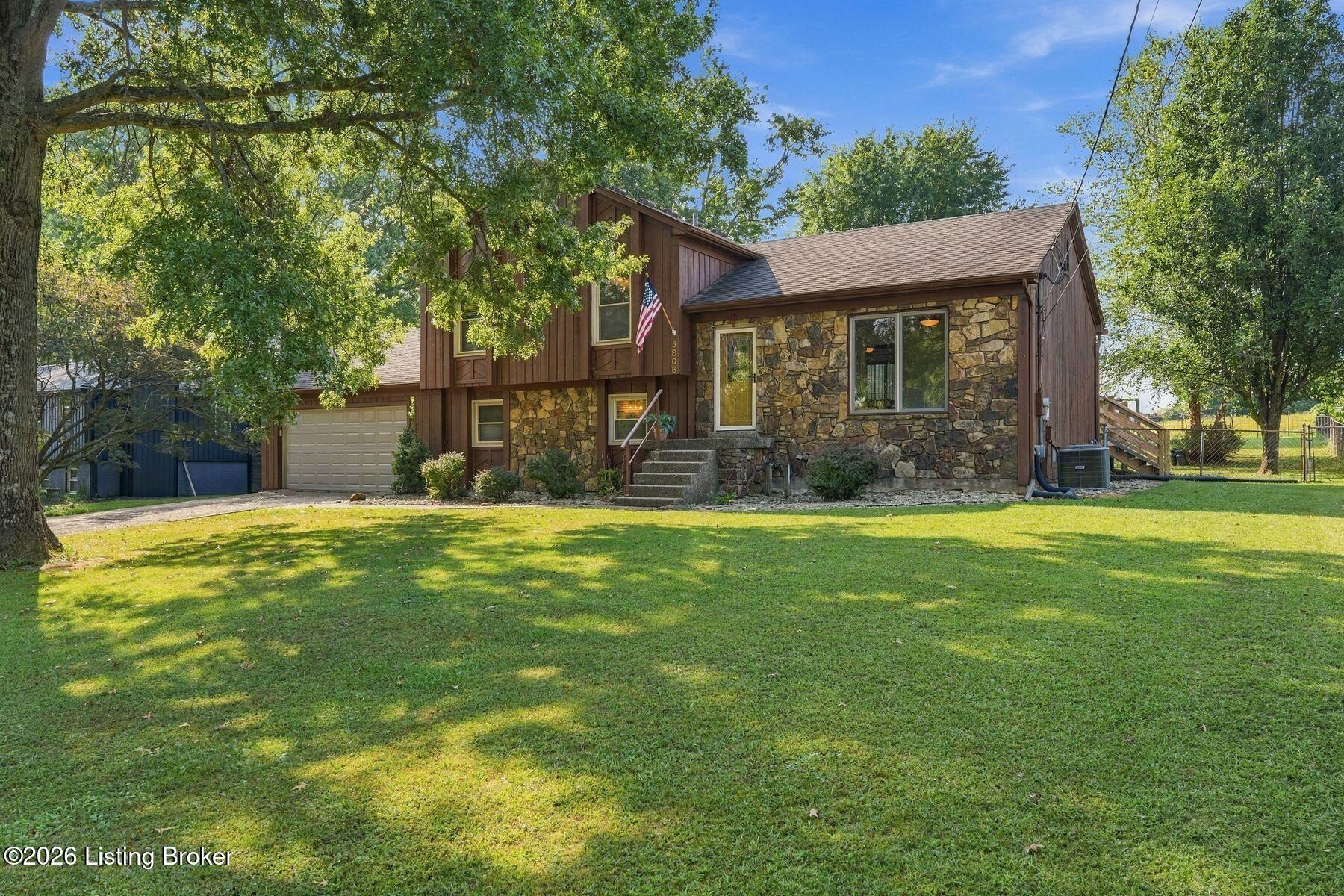 5806 Renada Dr