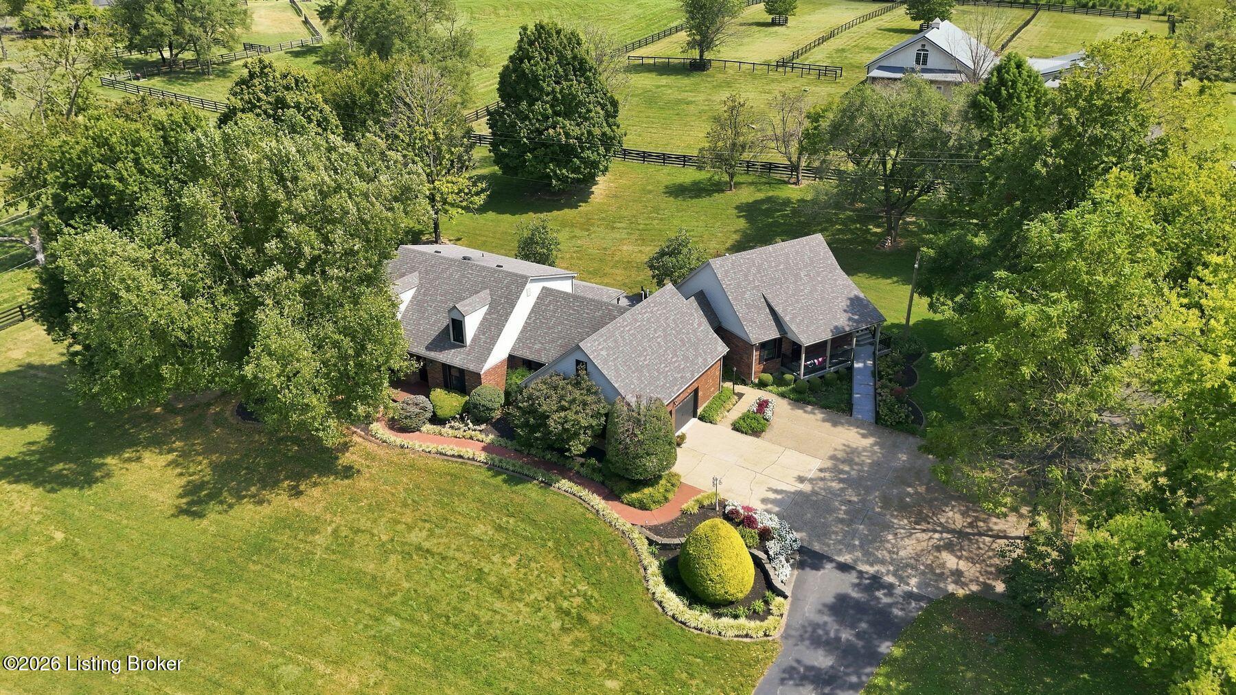 1799 Veechdale Rd