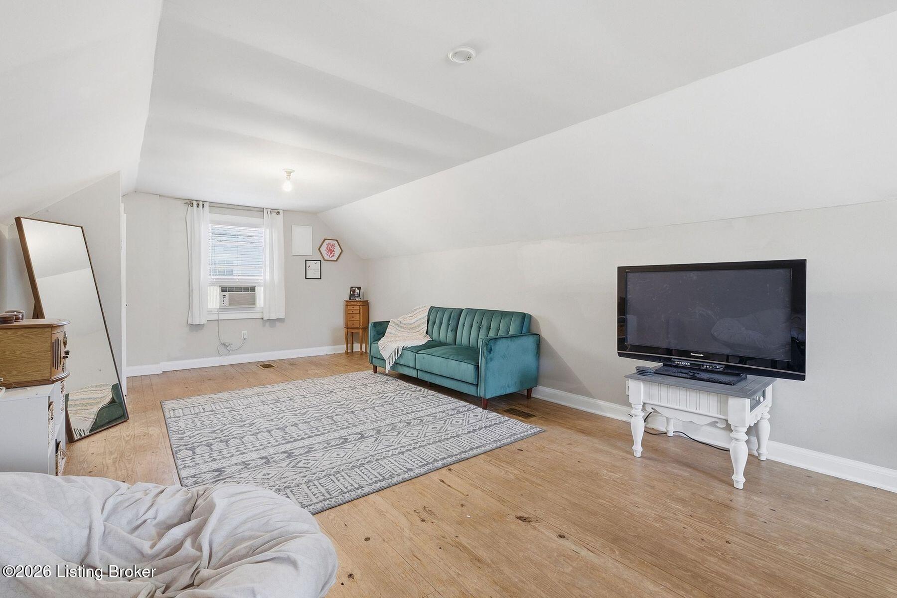 107 Beechwood Ave