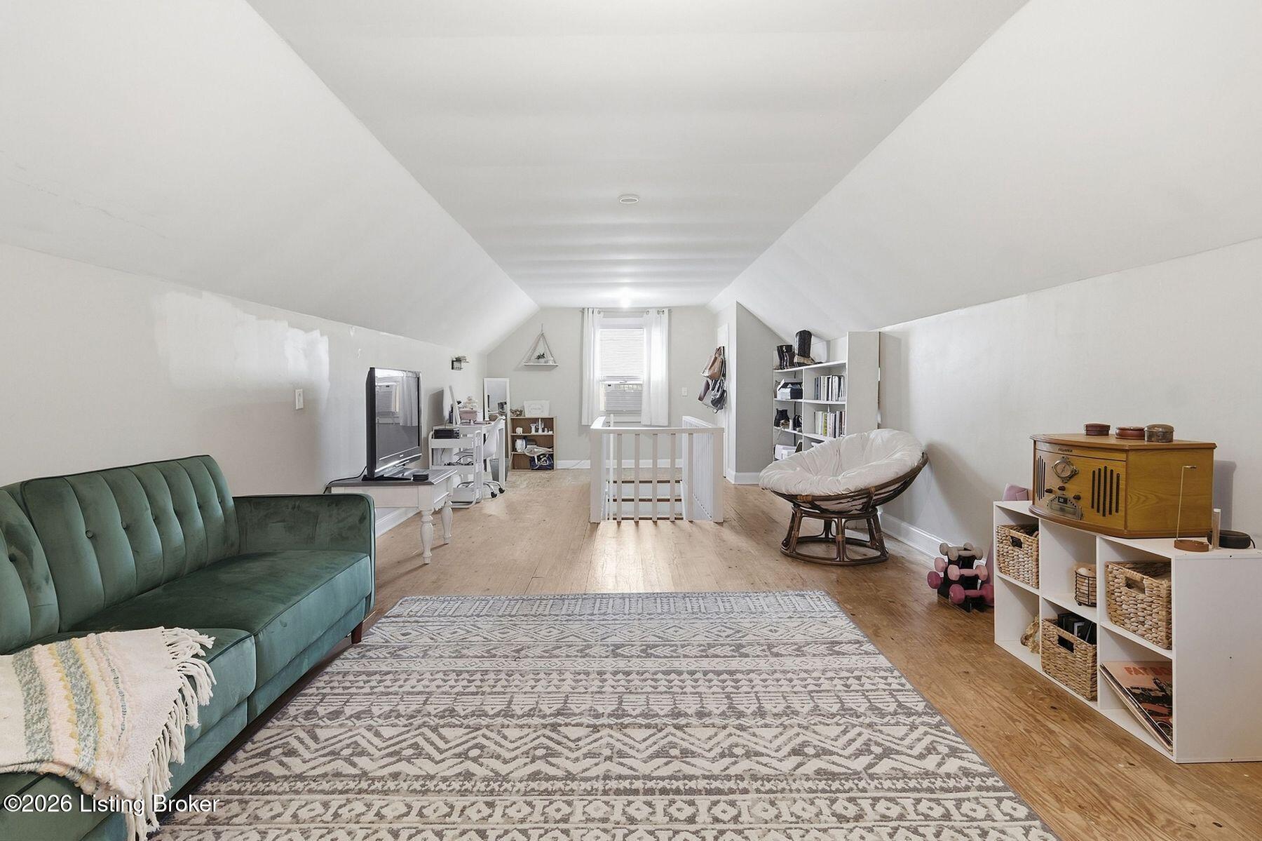 107 Beechwood Ave