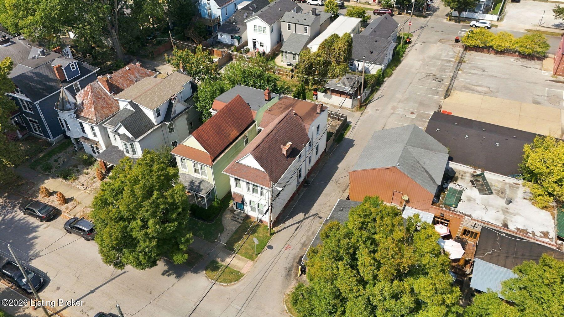 1521 Morton Ave
