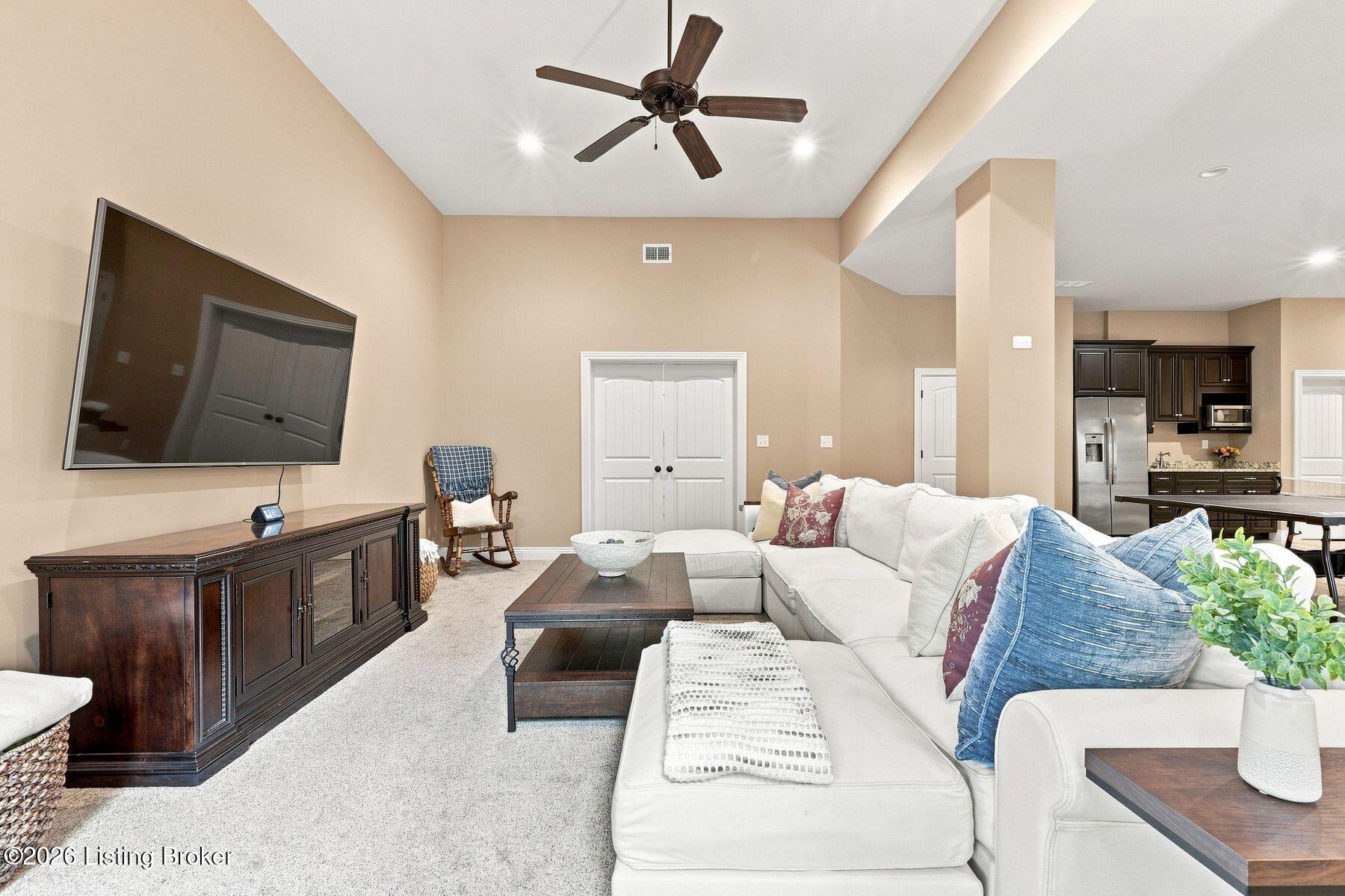 7518 Beechspring Farm Blvd