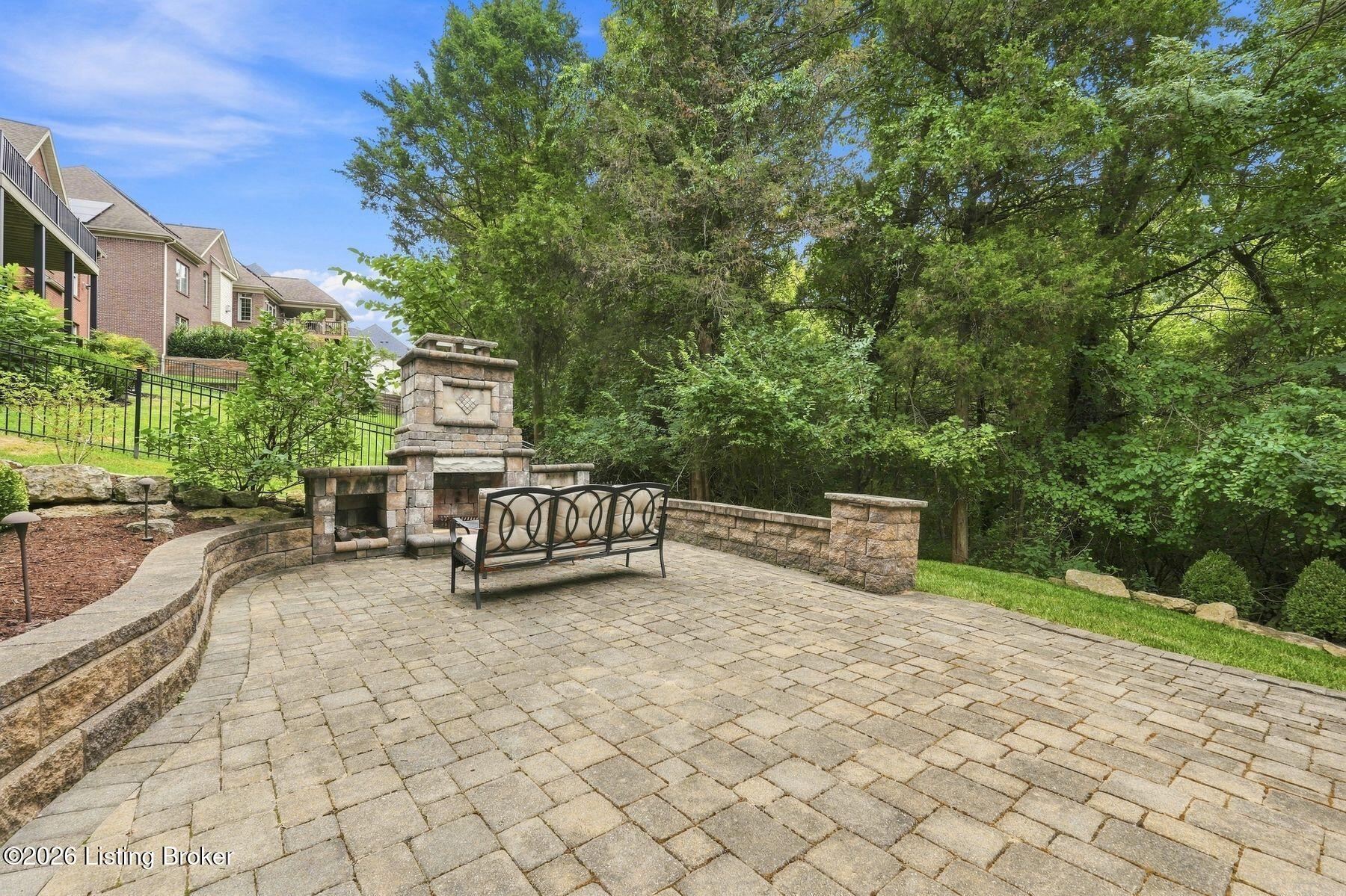 7518 Beechspring Farm Blvd