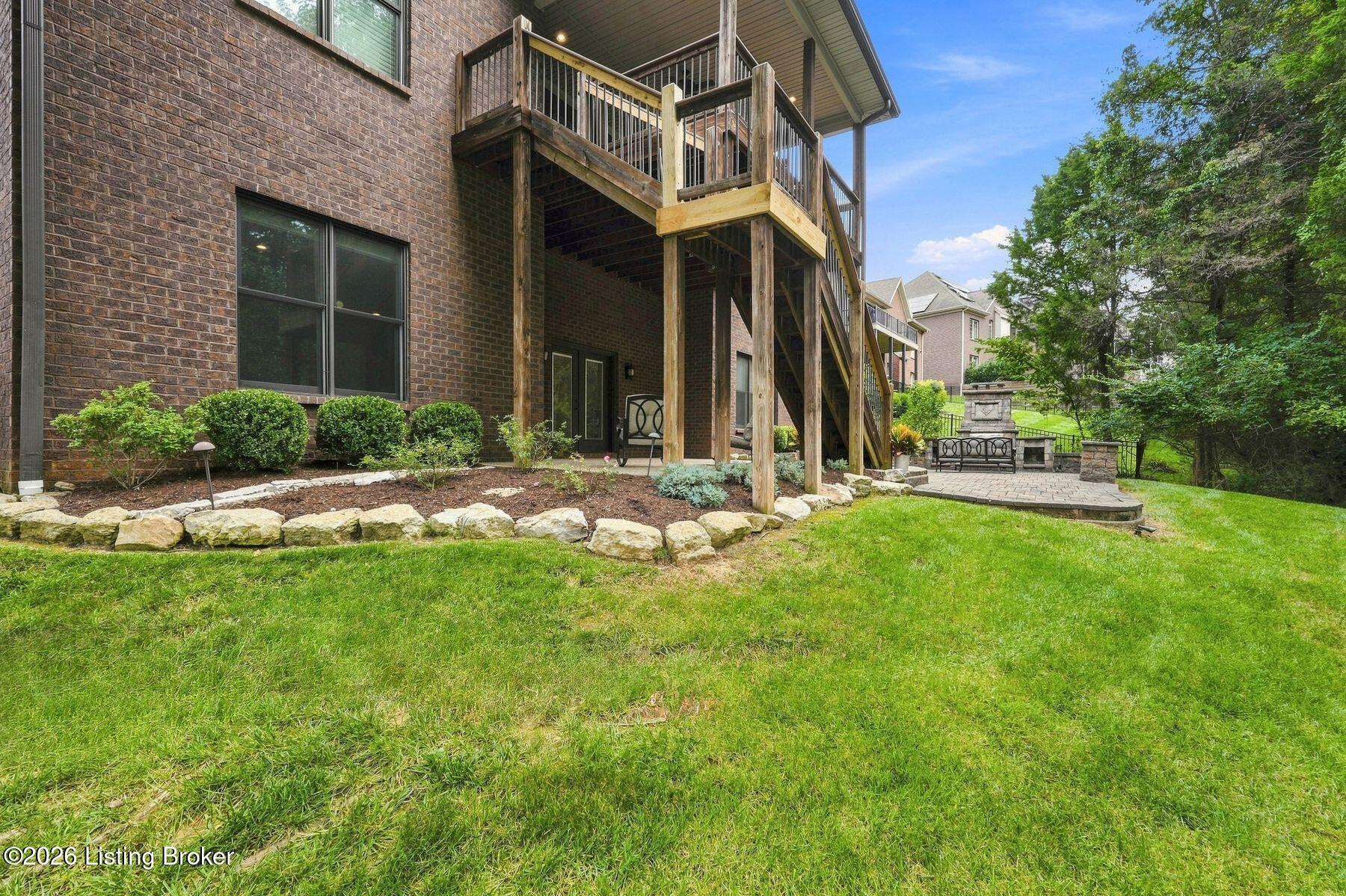 7518 Beechspring Farm Blvd