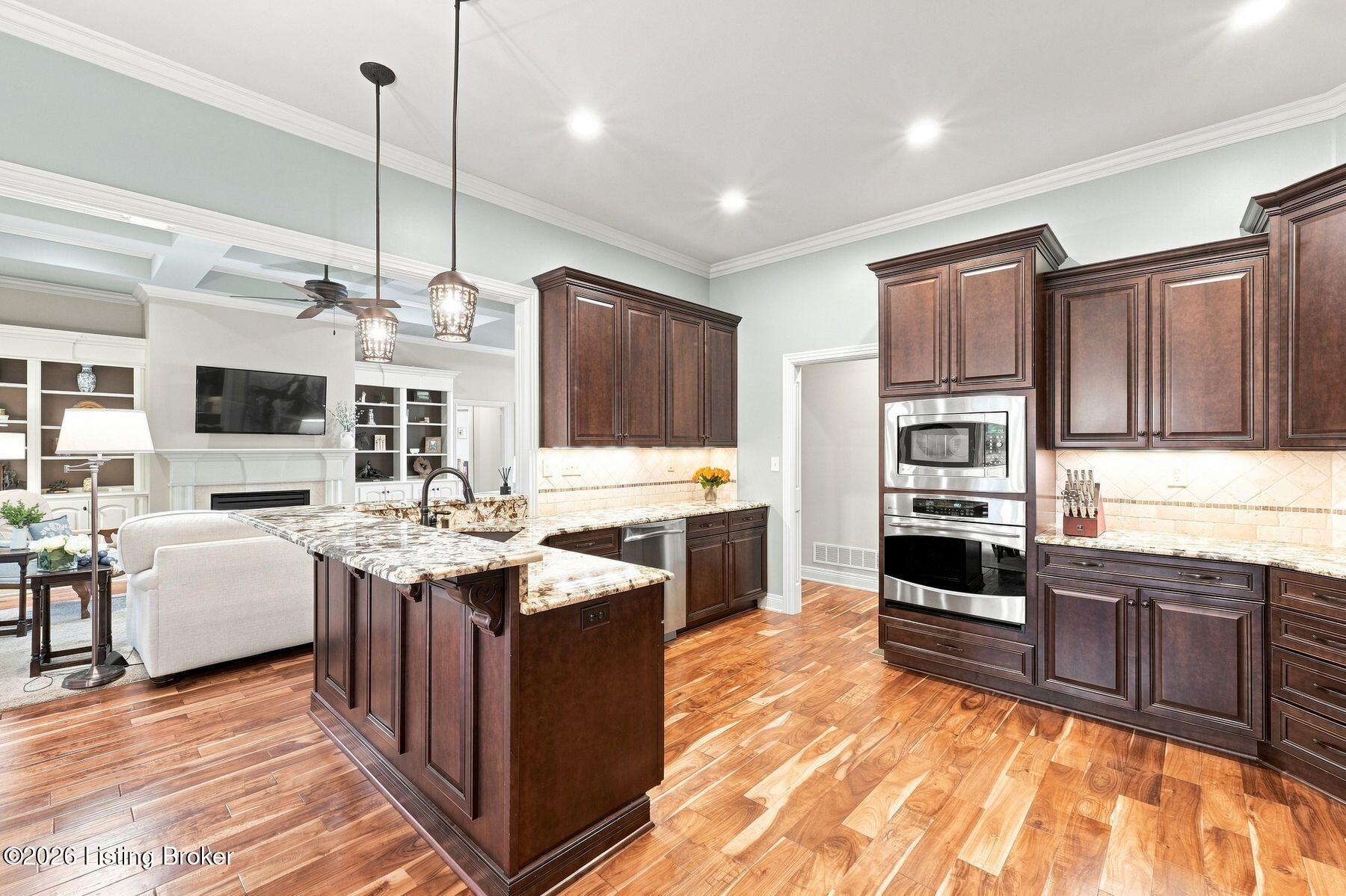 7518 Beechspring Farm Blvd