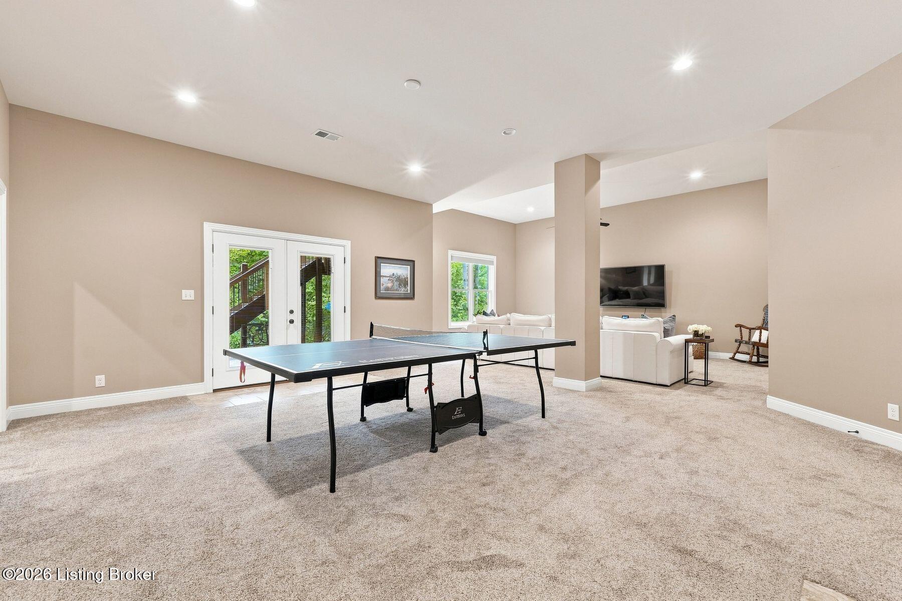 7518 Beechspring Farm Blvd