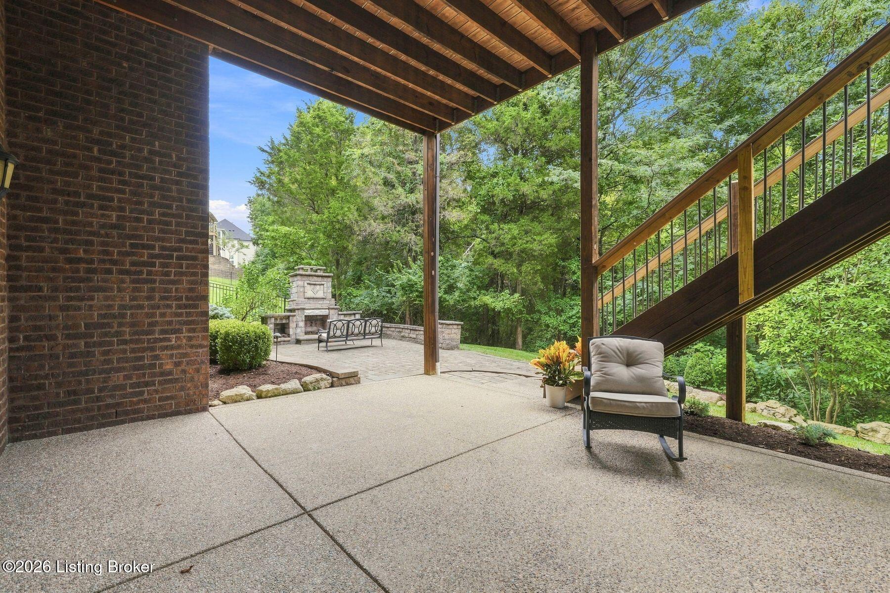 7518 Beechspring Farm Blvd