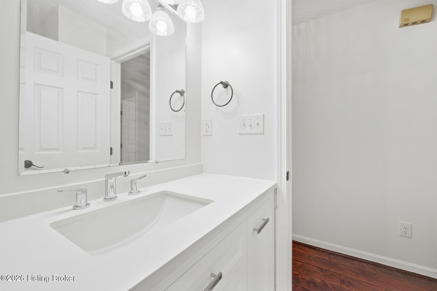 3322 Breaux Dr