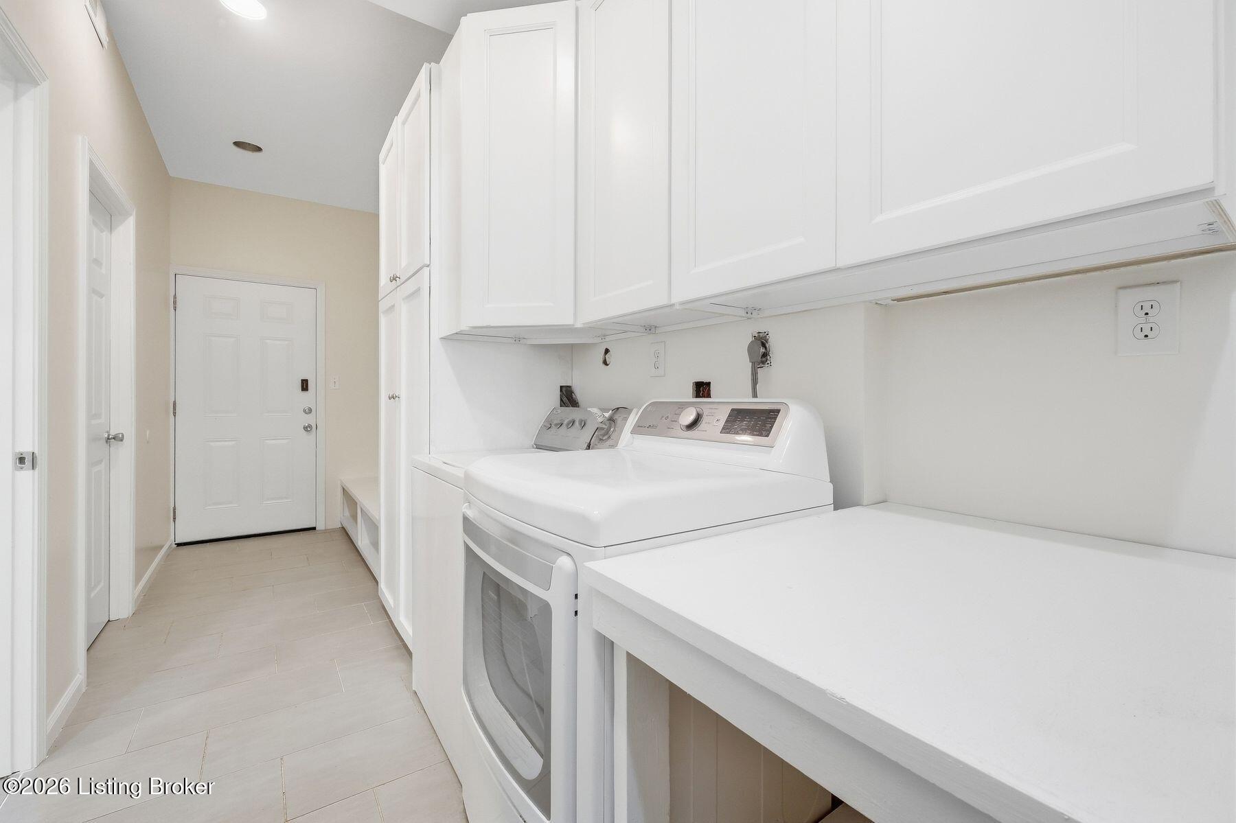 3322 Breaux Dr