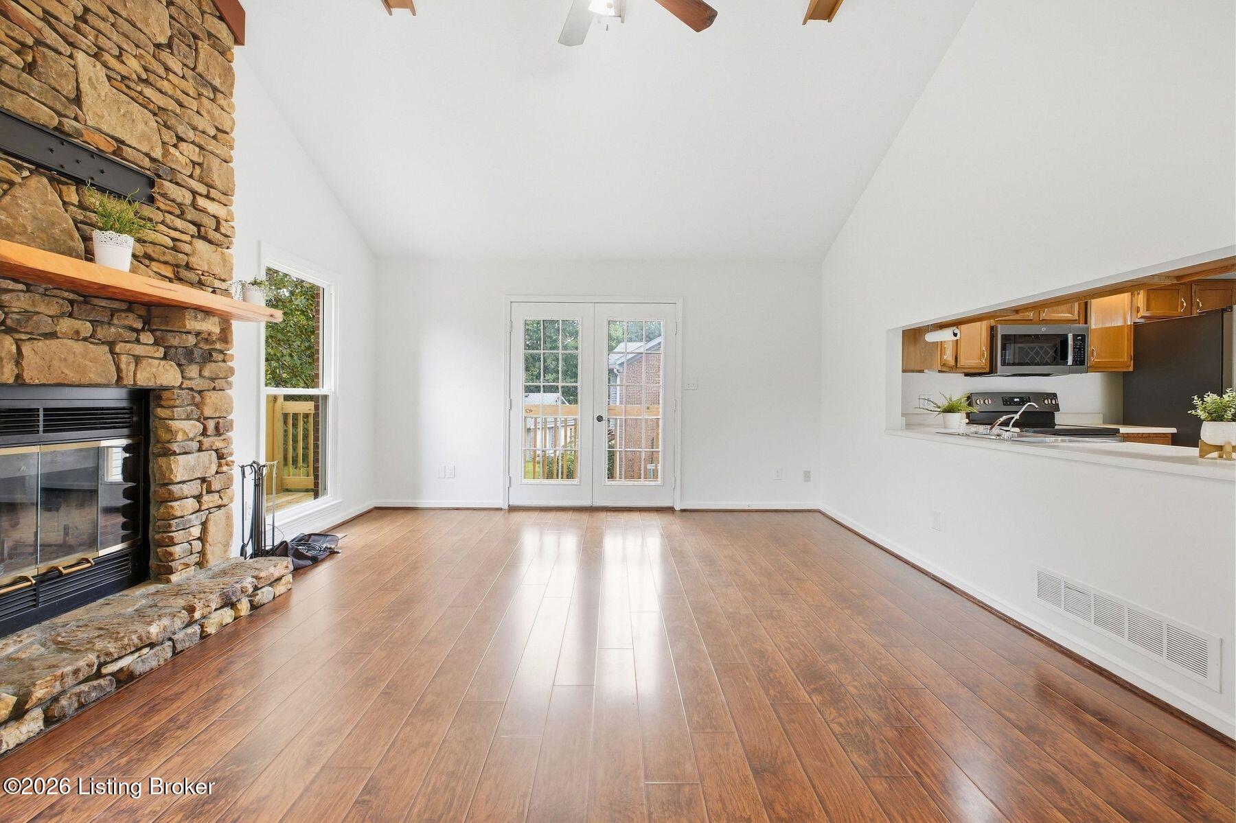 3322 Breaux Dr