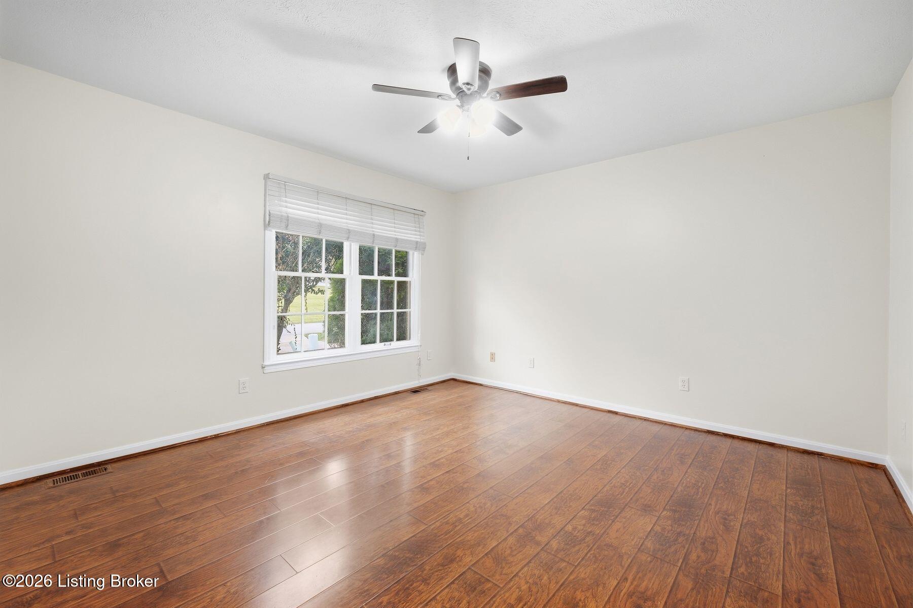 3322 Breaux Dr