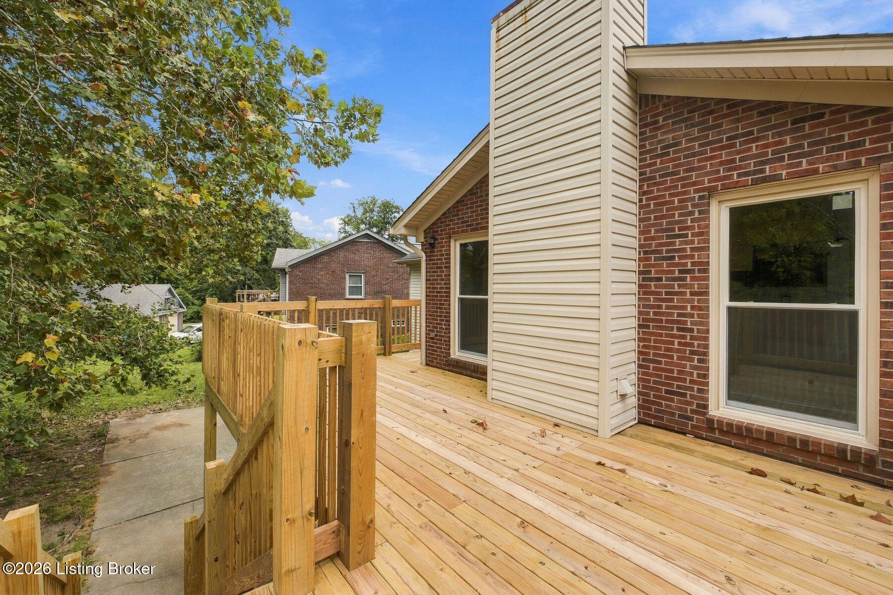 3322 Breaux Dr