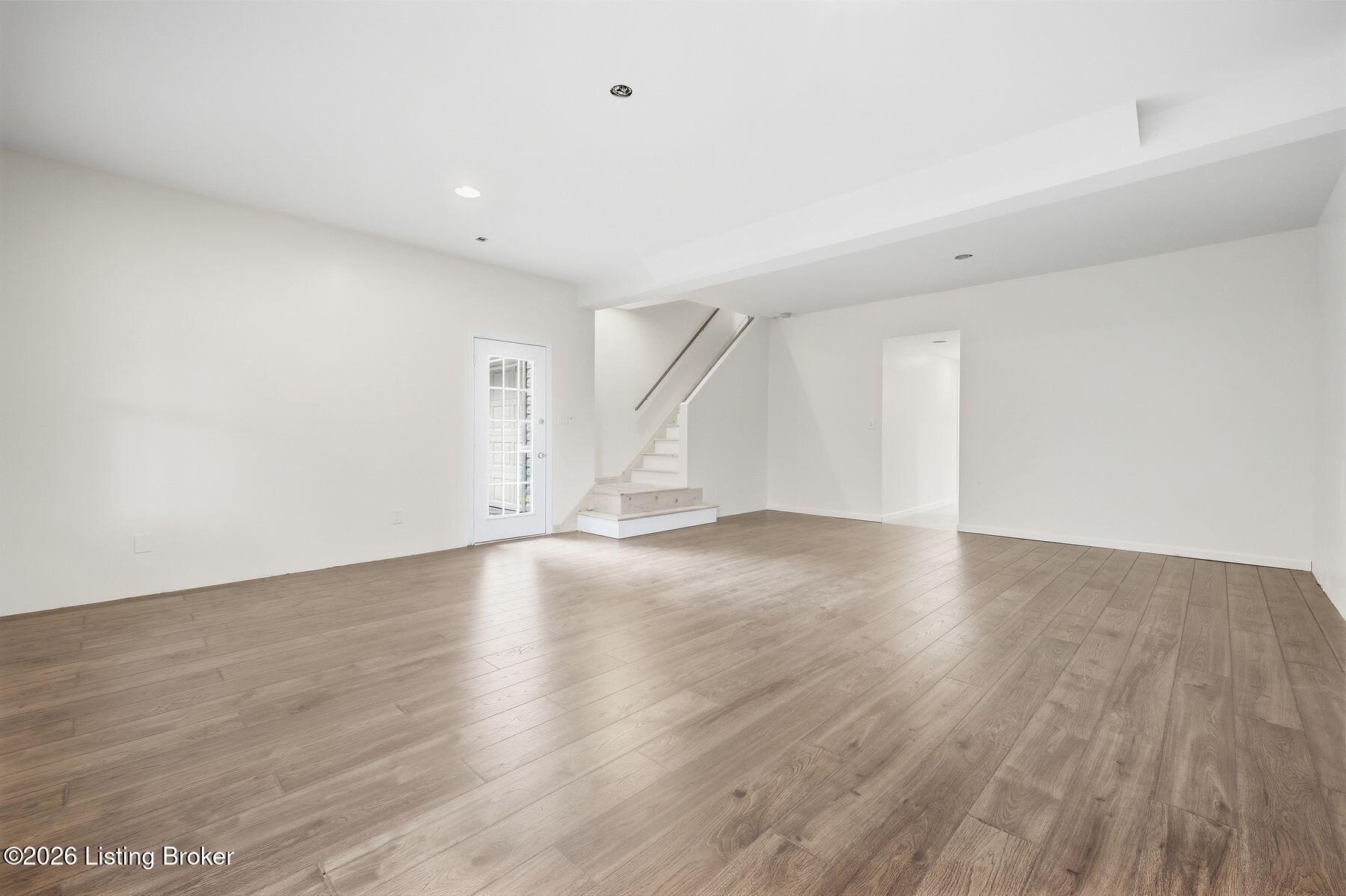 3322 Breaux Dr