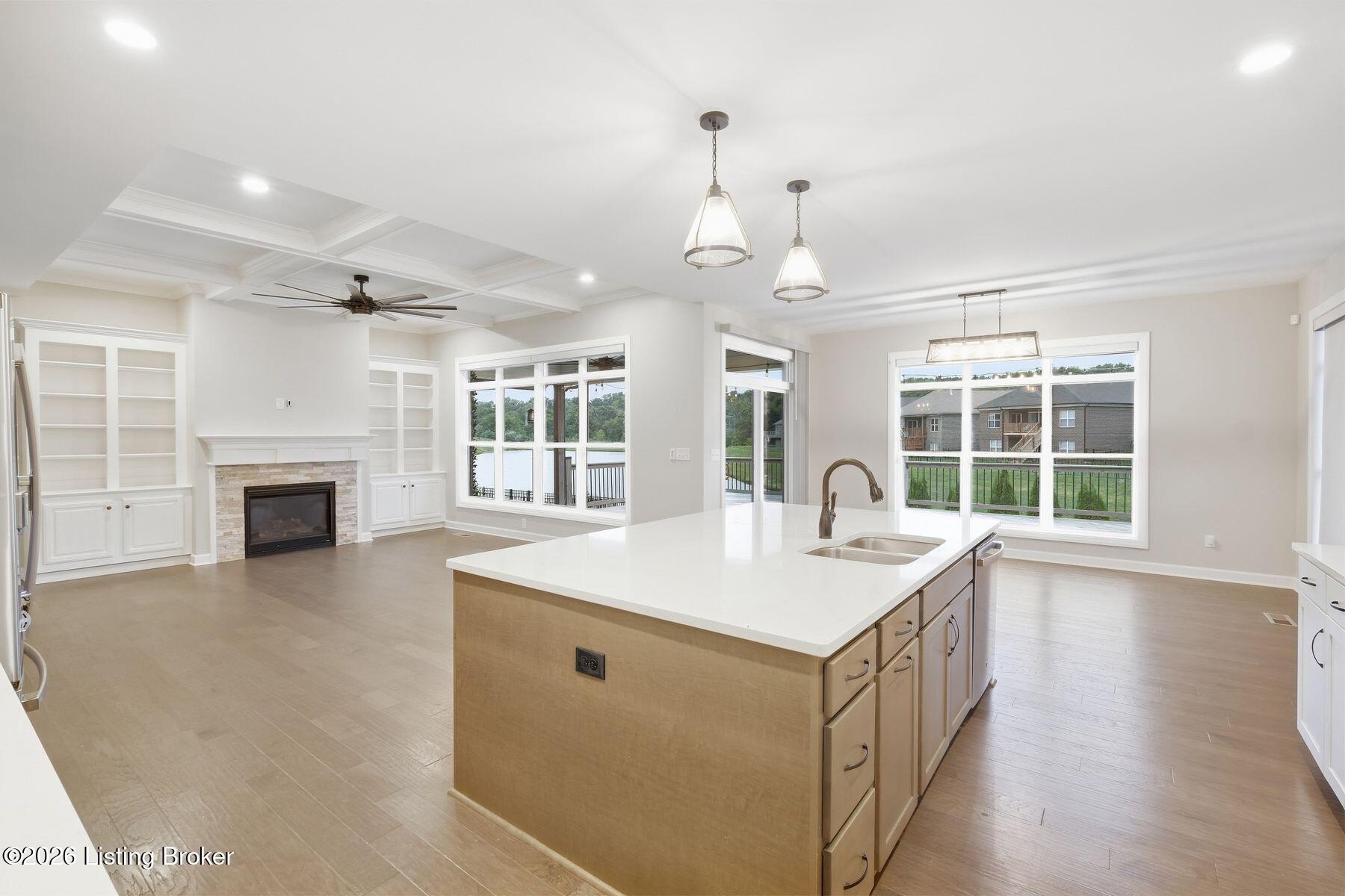 2008 Scenic Lakes Dr