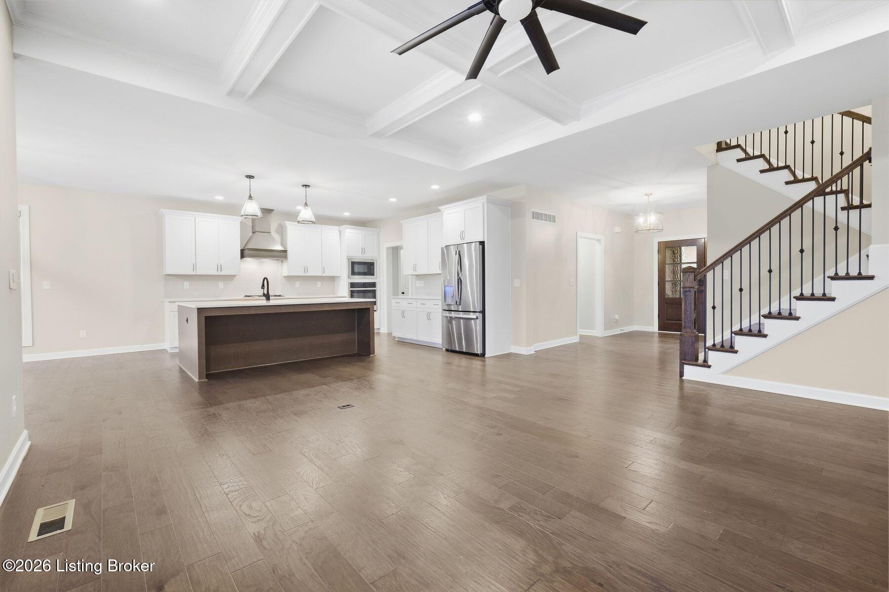 2008 Scenic Lakes Dr