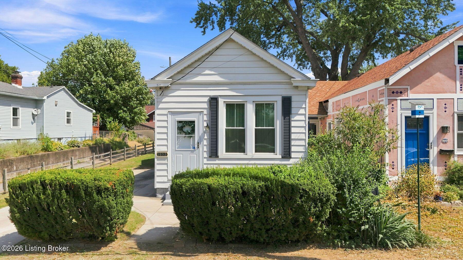 1153 Julia Ave